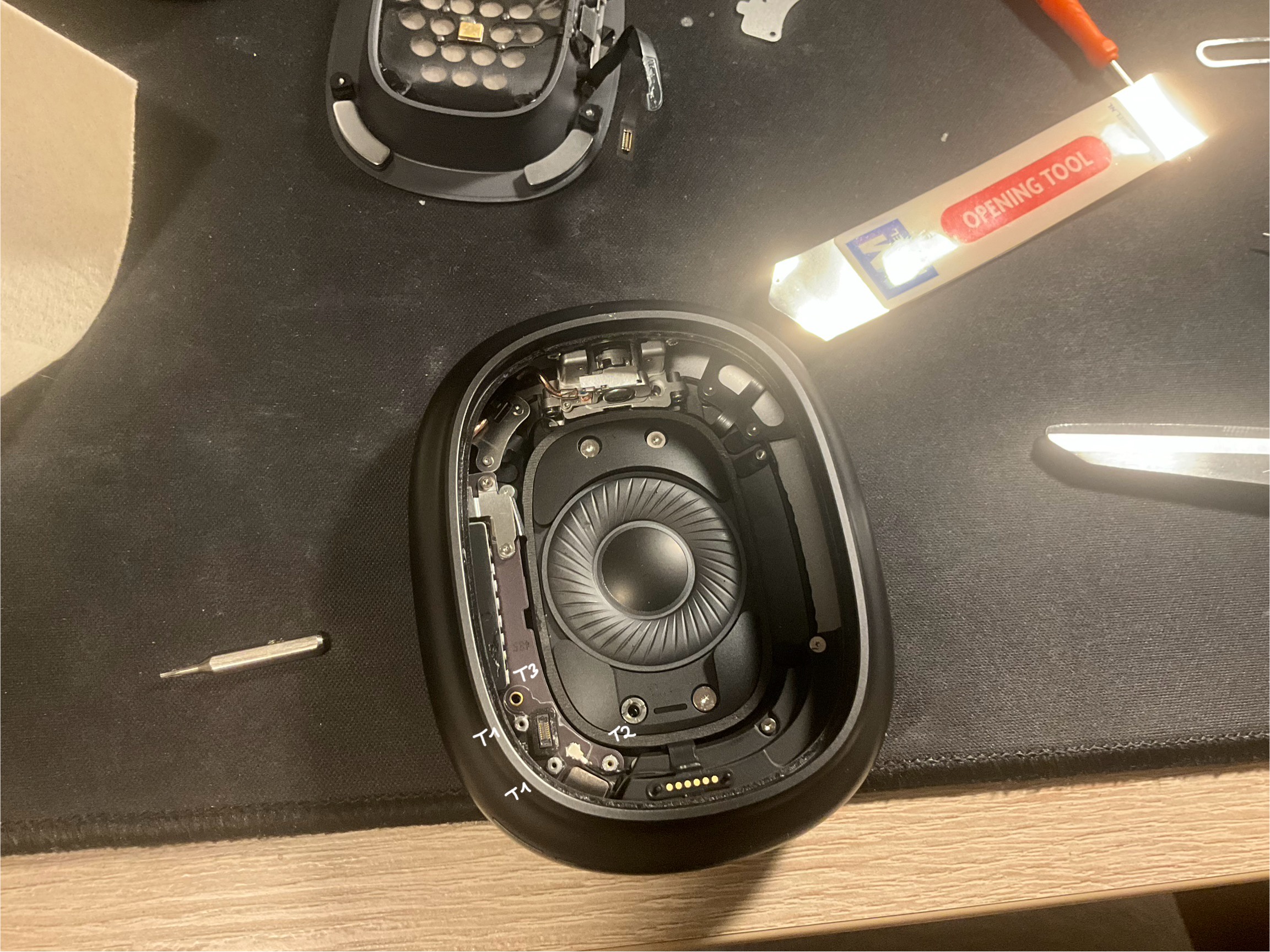 Fixing AirPods Max: The Flex Cable Challenge