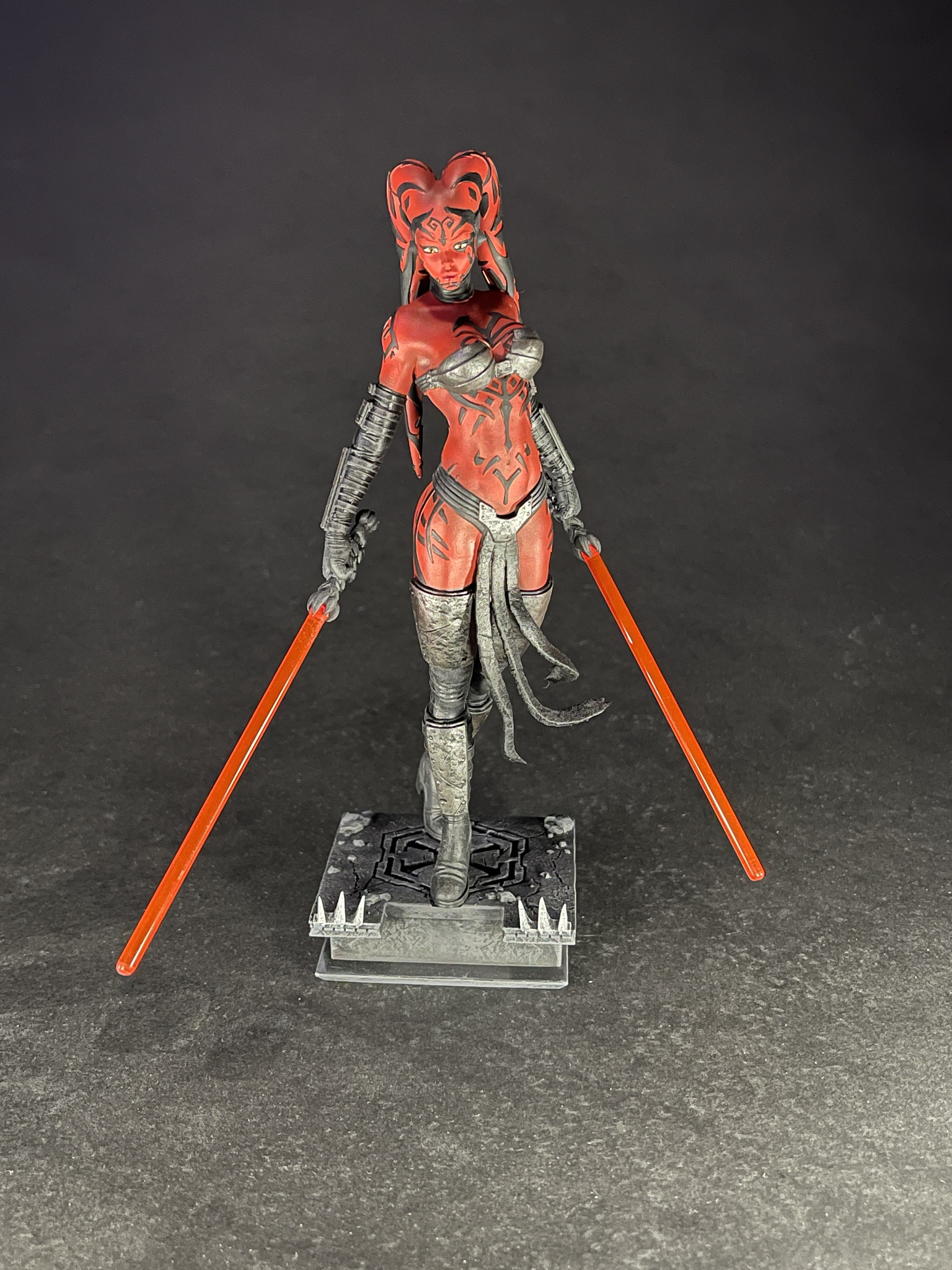 Behold the fierce and captivating Darth Talon.