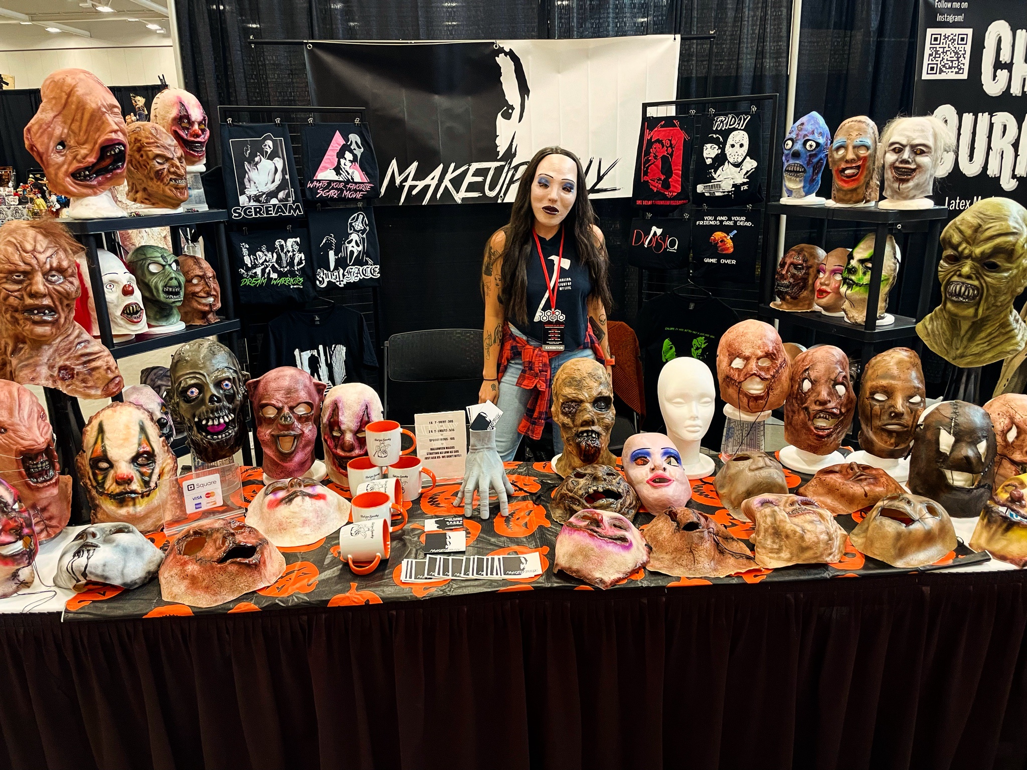 Kicking off Day 1 at the Frightmare in the Falls horror convention! Let’s dive in!