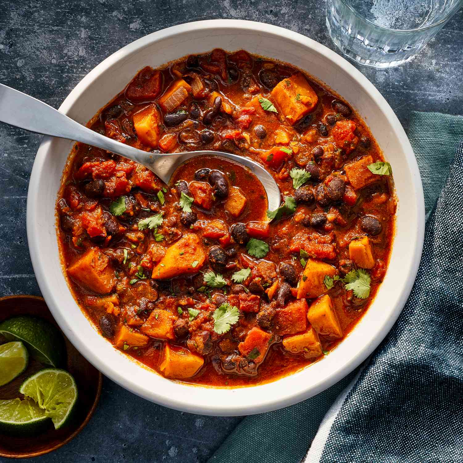 Delicious Sweet Potato & Black Bean Chili Recipe