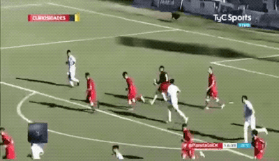 This Play is a Complete Chaos!