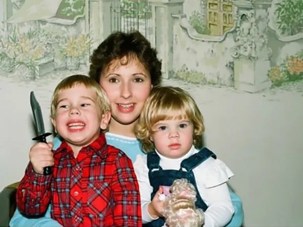 Mom definitely made things awkward!
