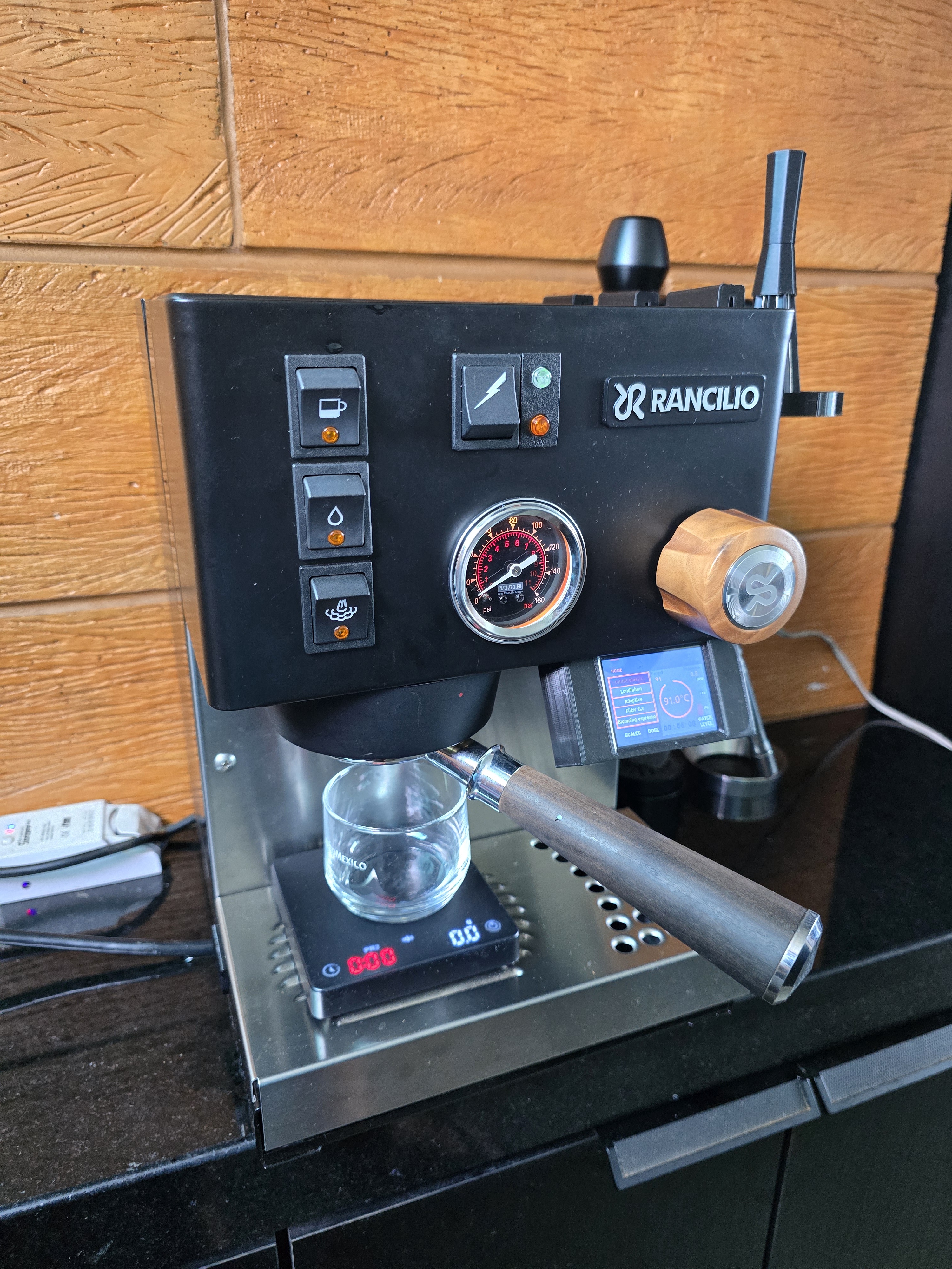 Rancilio Silvia Powered by Gaggiuino: A Coffee Lover's Dream