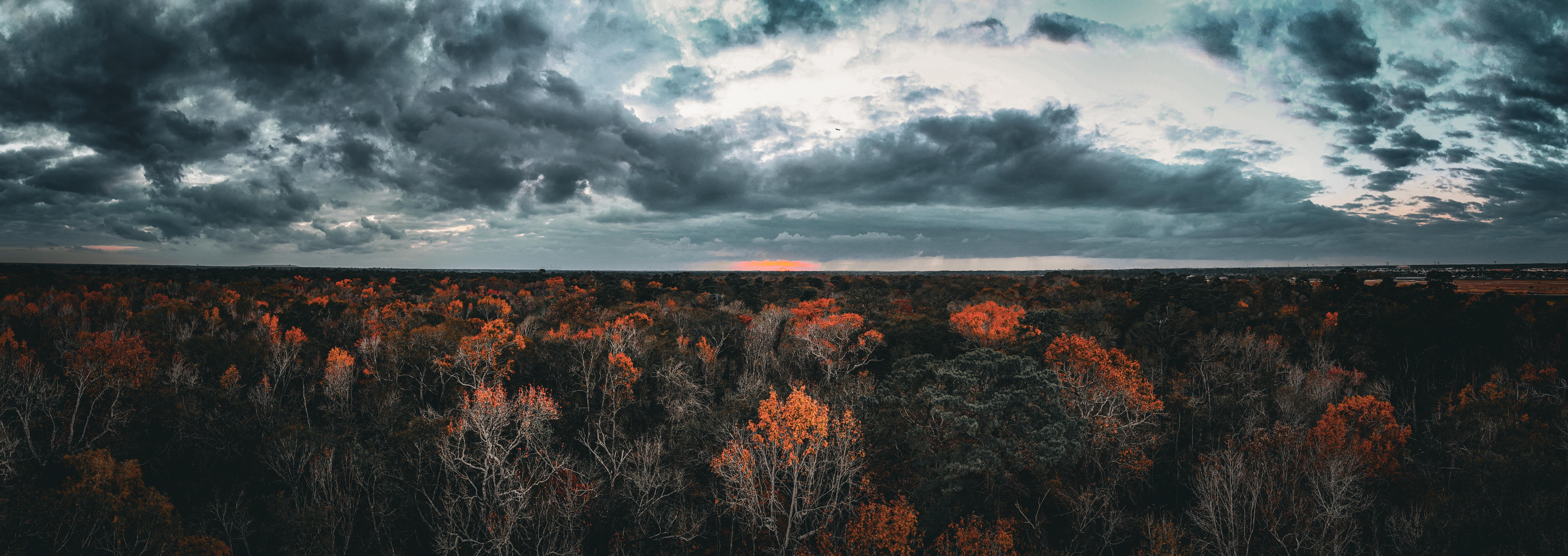 Tonight's Breathtaking Sunday Sunset: A Journey Through Three Universes