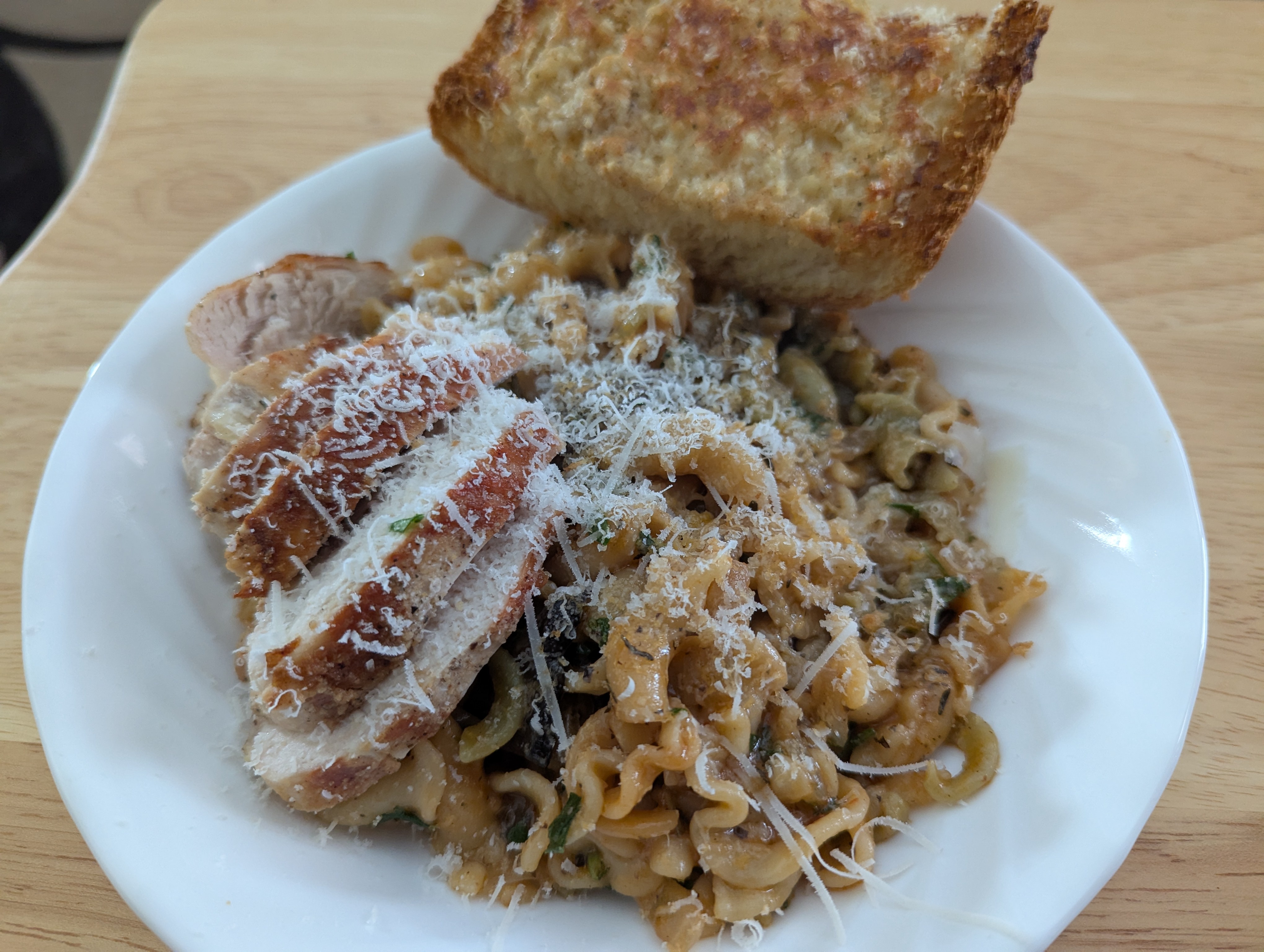 Delicious Mushroom & Garlic Pasta with Roasted Chicken and Garlic Bread