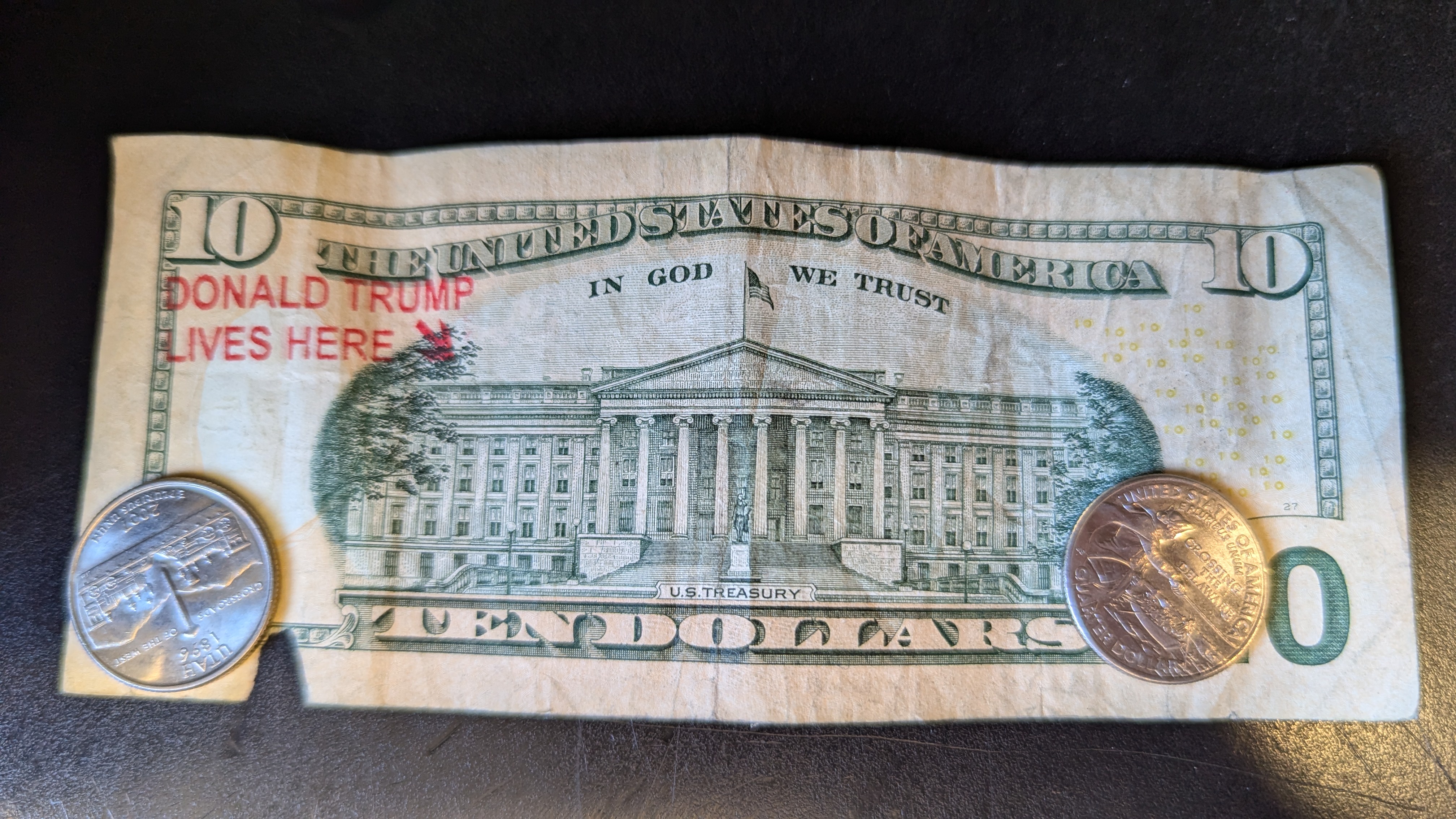 Is this really the Treasury building? Let's take a closer look!