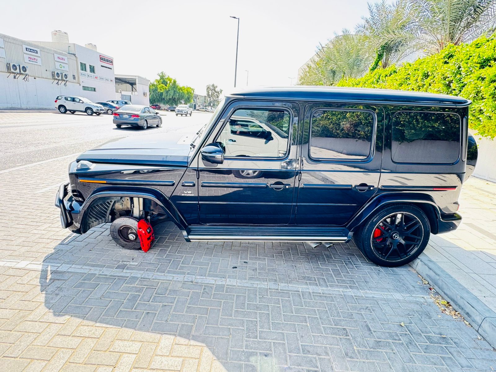 G-Wagon Wheel Vanishes While Parked...