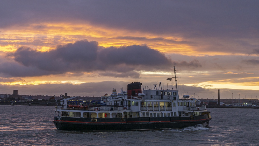 Exploring the Iconic 'Royal Iris' Ferry Experience