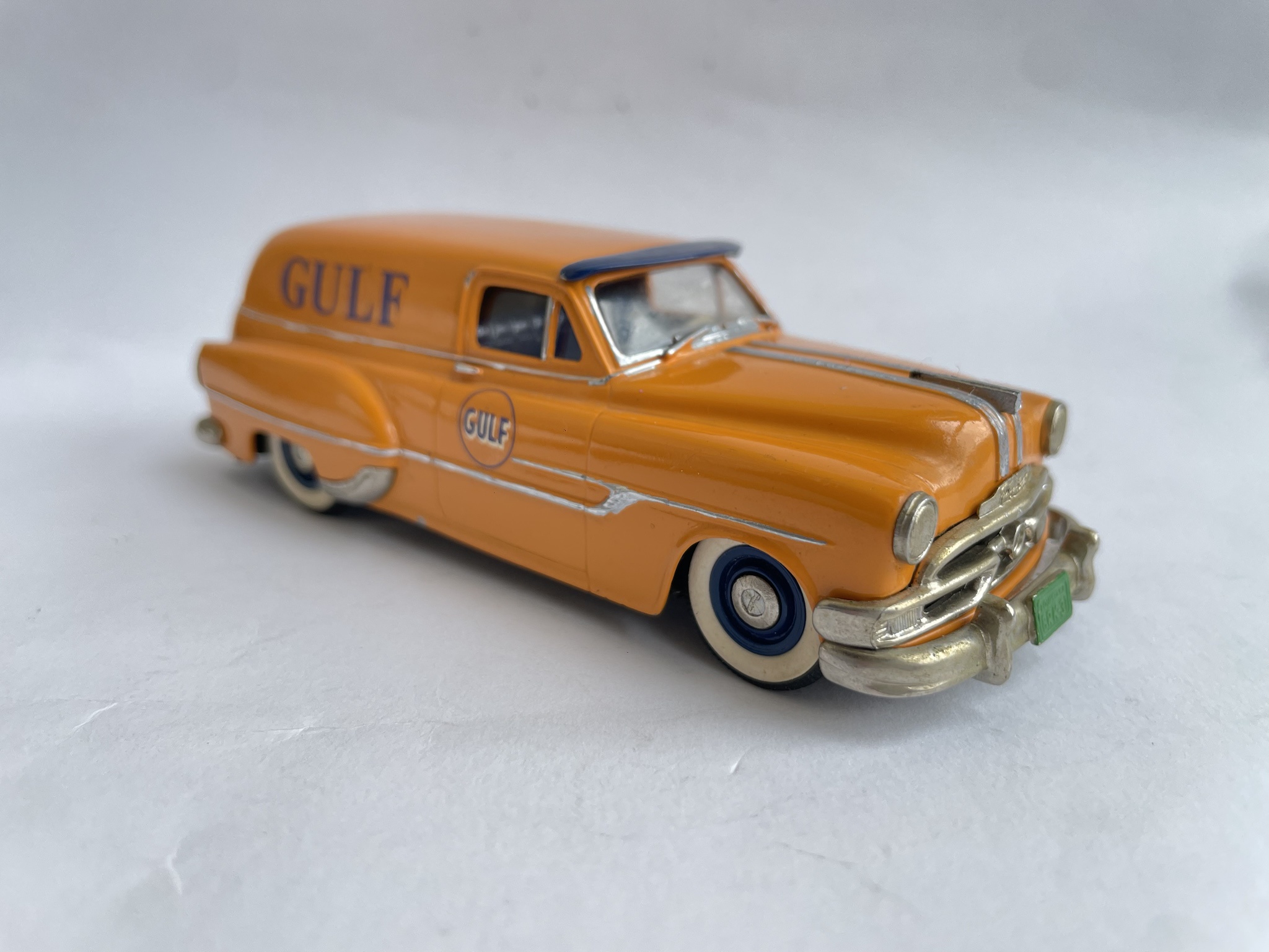 Classic 1953 Pontiac Sedan Delivery: Brooklin 1/43 Model Spotlight