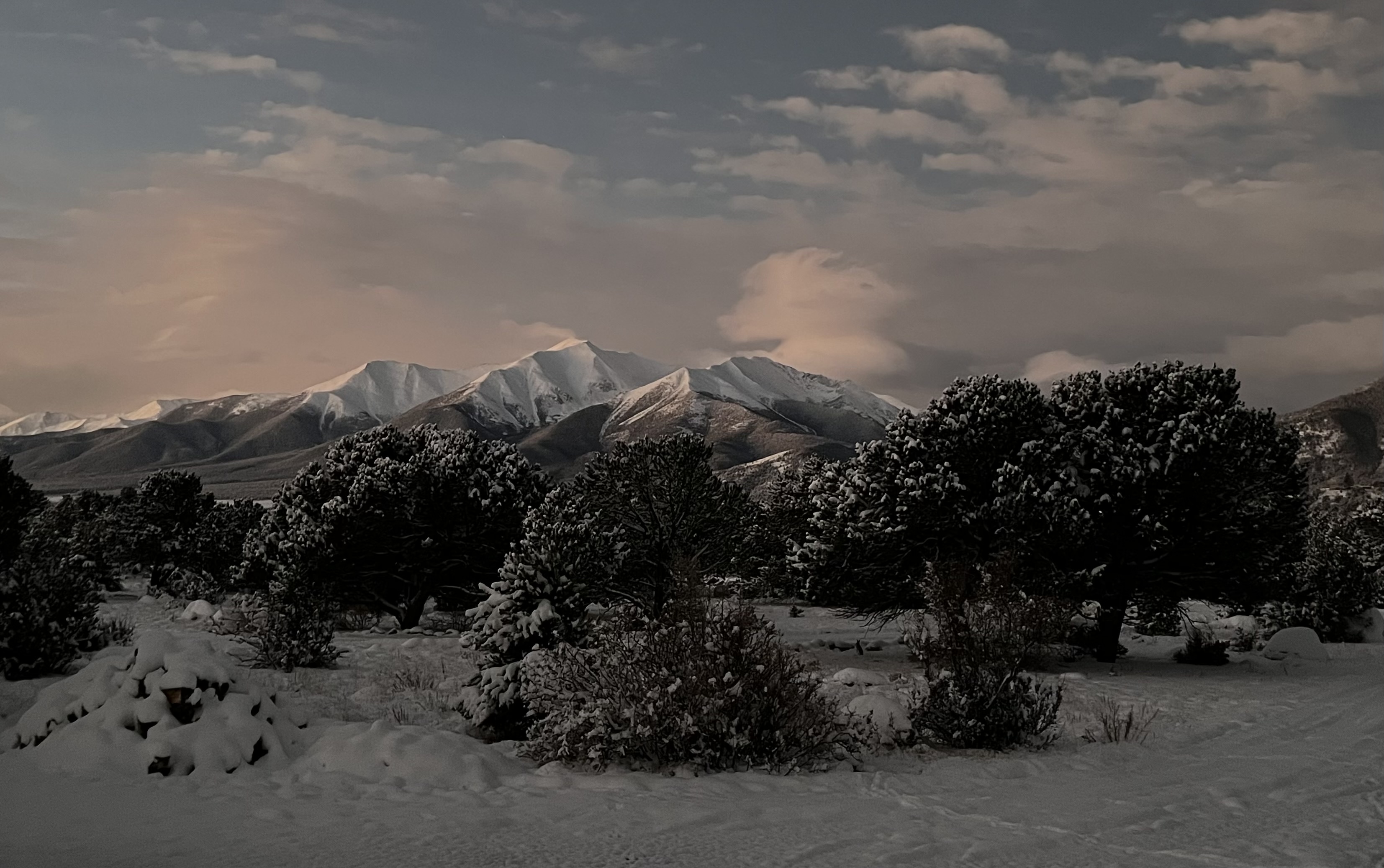 A Chilly Yet Gorgeous Morning Awaits!