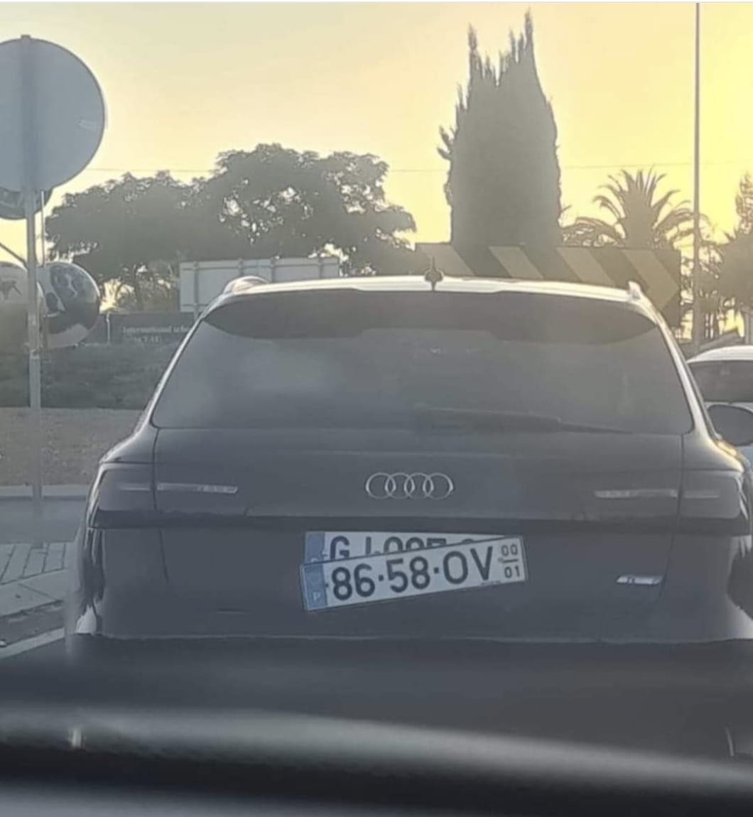 Come on, car! Make a decision already!