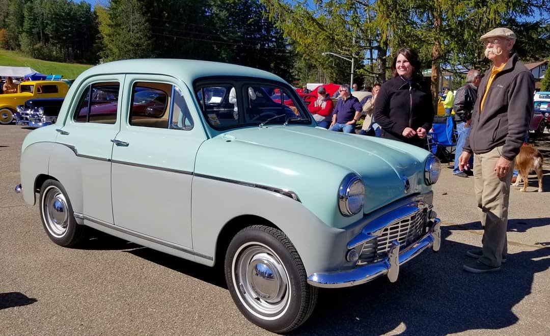 Meet the Classic Triumph TR-10: A Timeless Ride
