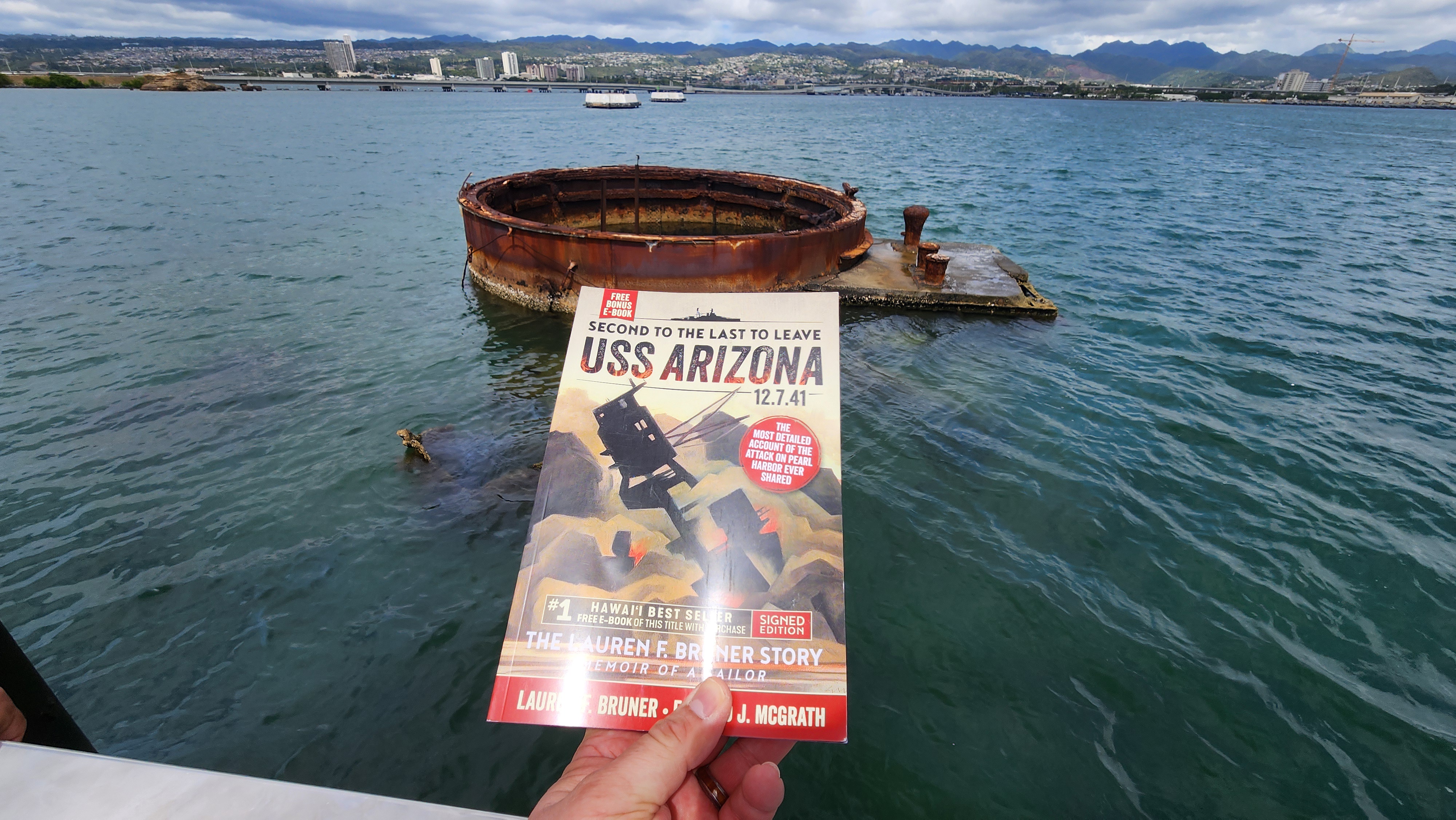 Honoring the Heroes: A Visit to the USS Arizona on December 7th