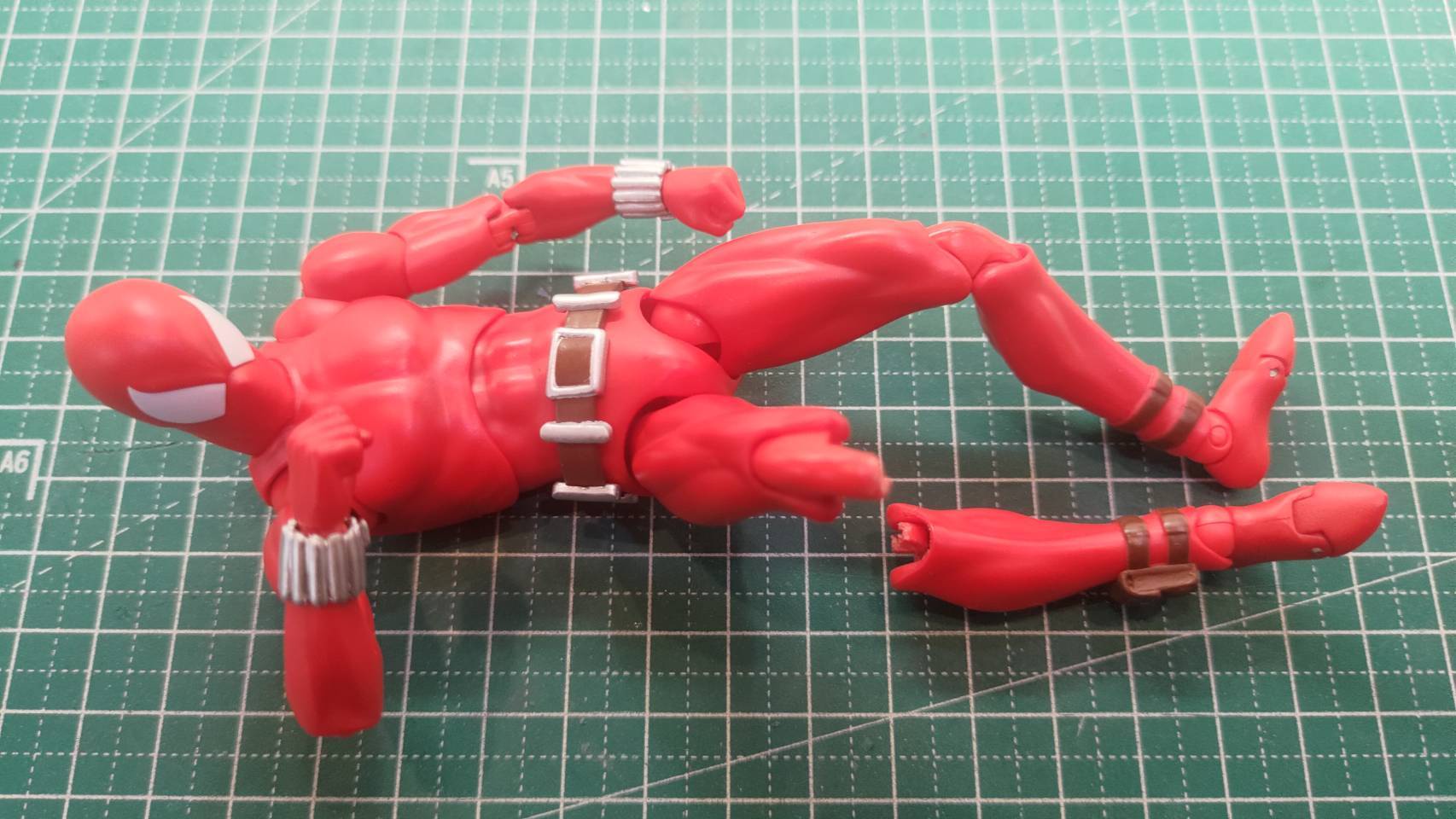 Check out the Mafex SCARLET SPIDER Comic Version Action Figure – now fully restored!