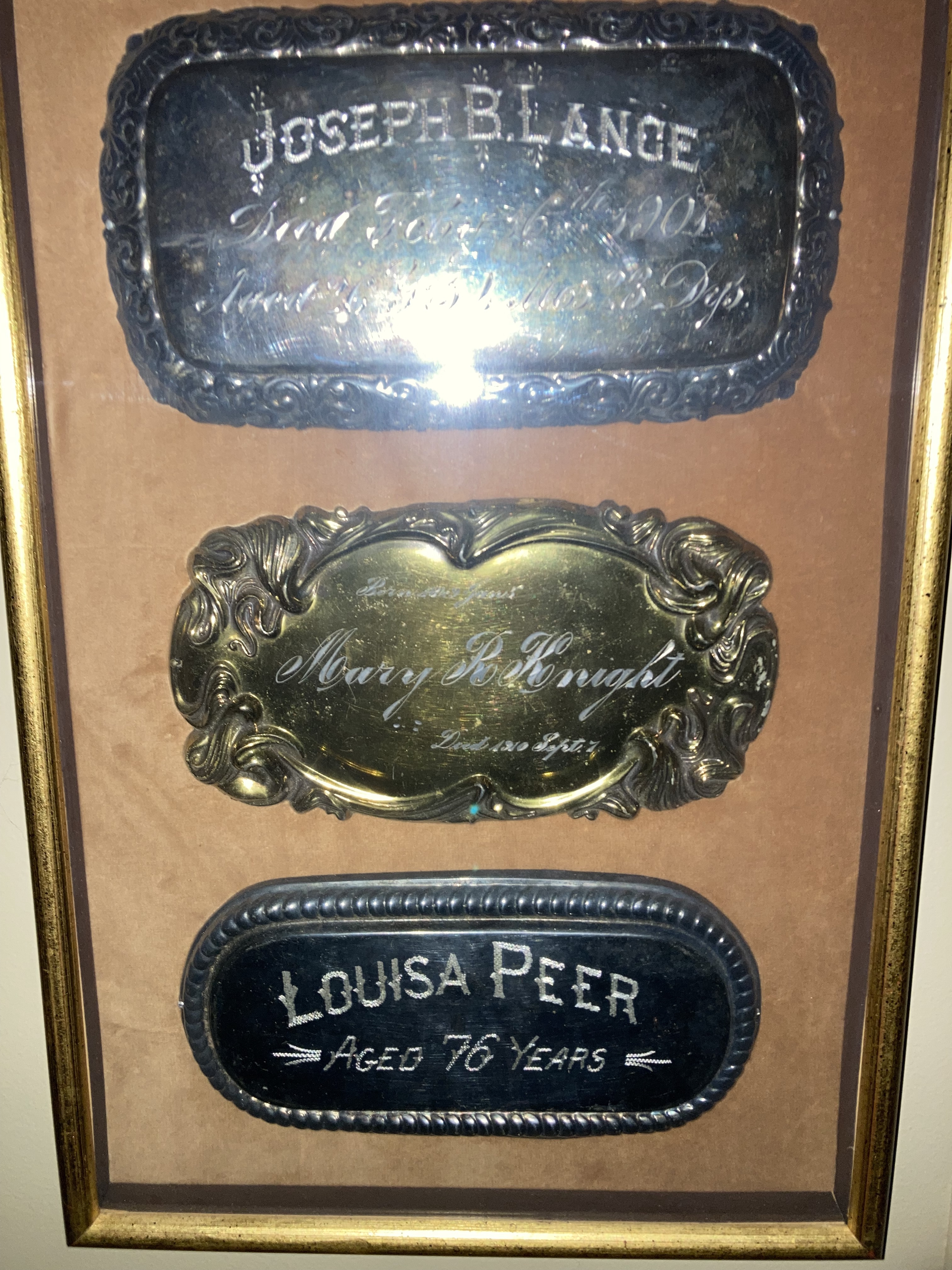 Nostalgic Family Casket Plaques That Tell a Story