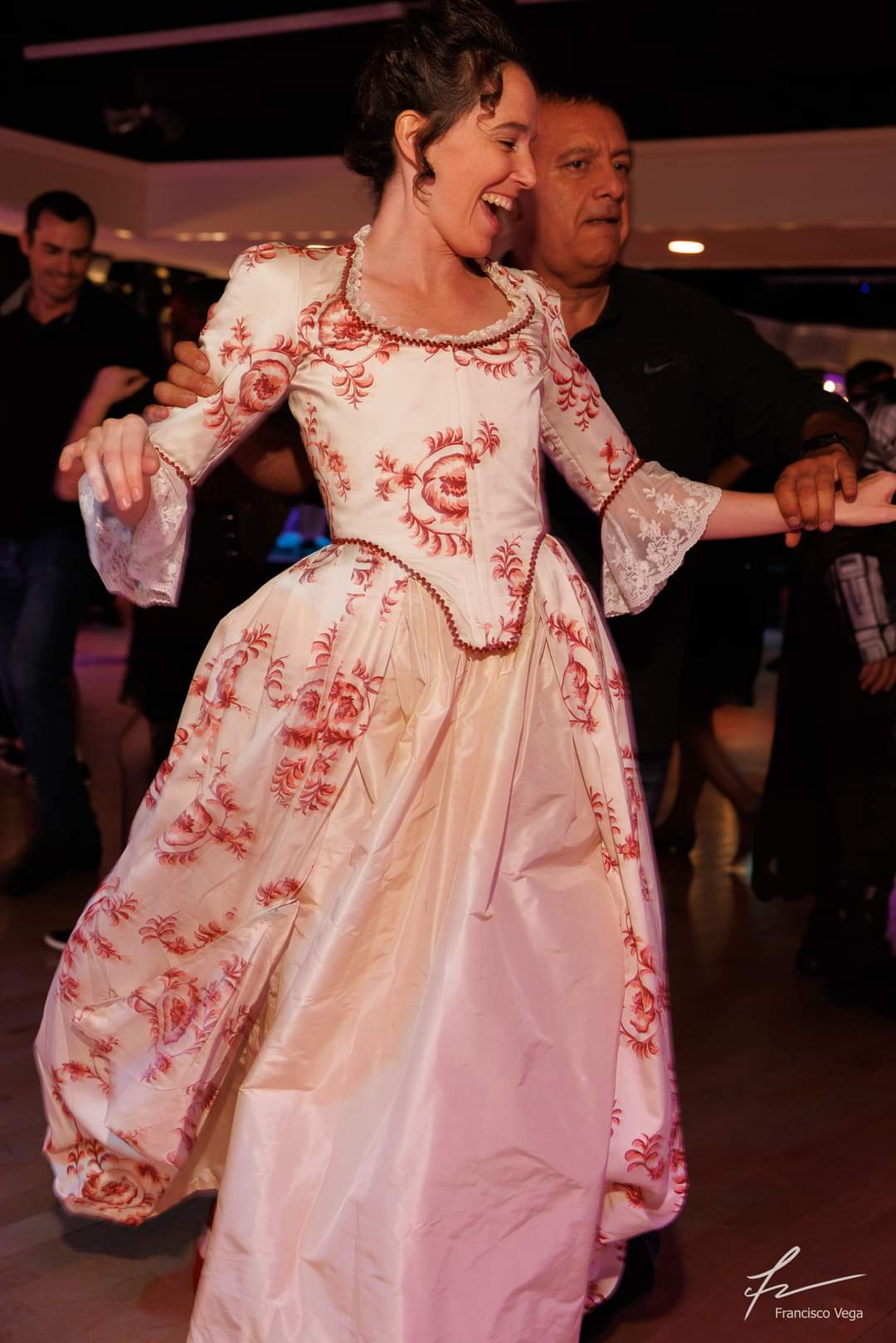 Finally sharing my Elizabeth Swann costume from Pirates of the Caribbean, crafted in just three weeks!