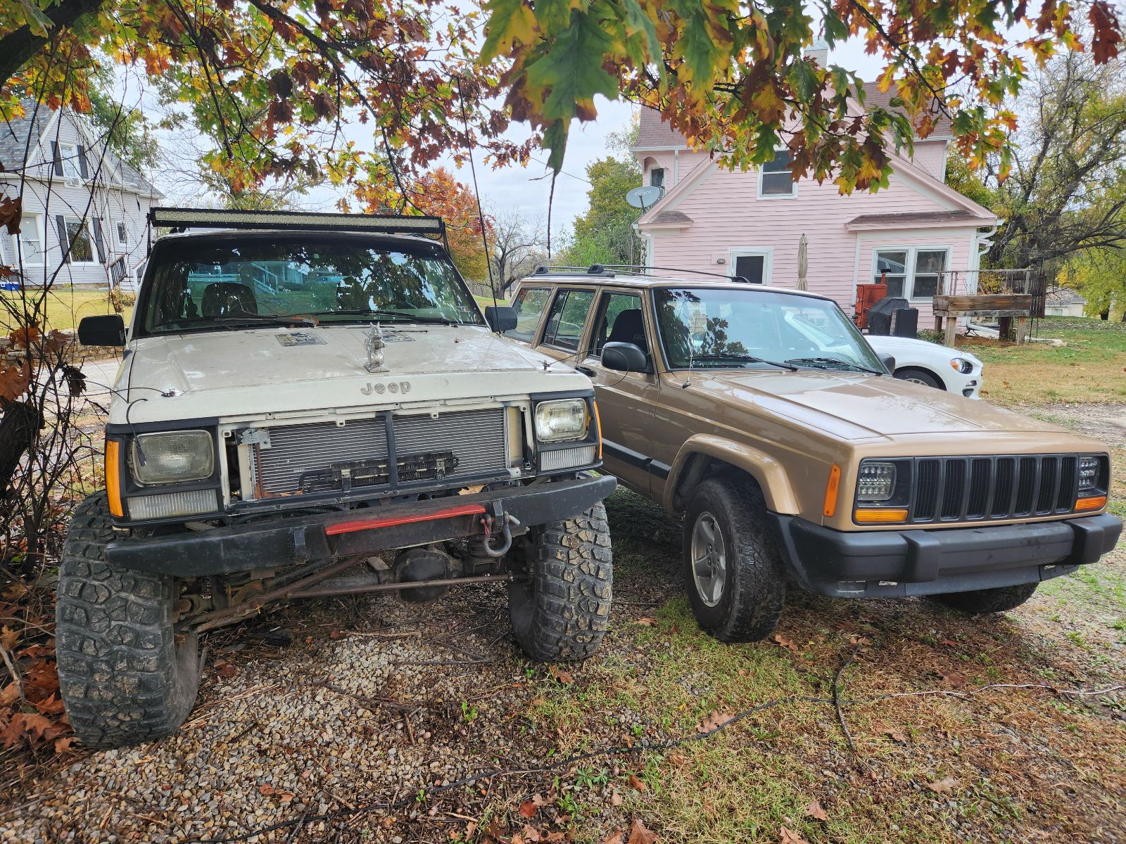 Comparing a Modified '96 Country with 6" Lift and 35s to a Stock '99 Sport