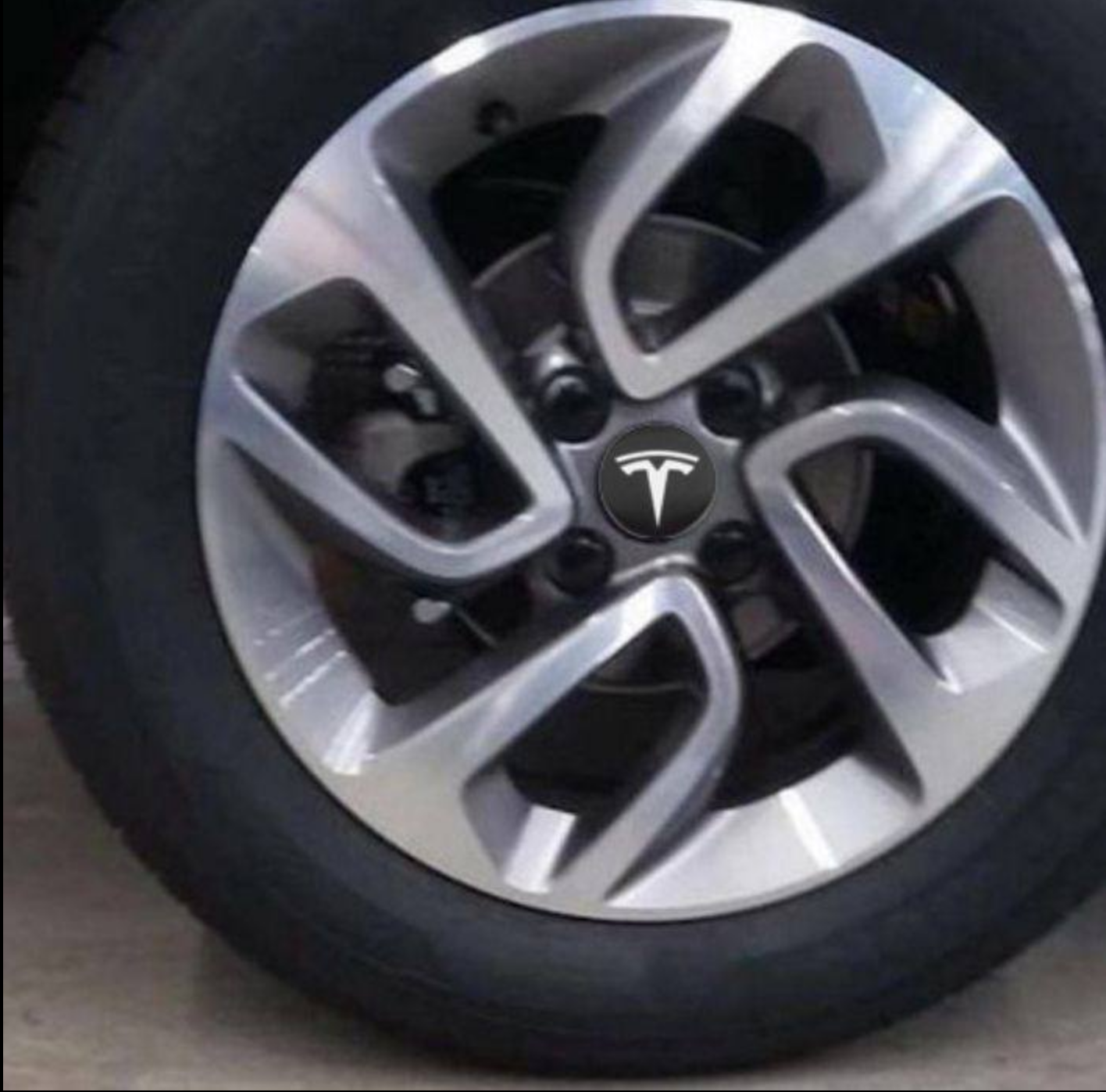 Introducing Tesla's Innovative Model SS Wheel Design