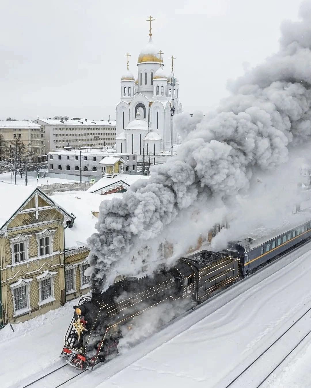 A Nostalgic Journey on the Christmas Retro Train from Ivanovo to Shuya, Russia