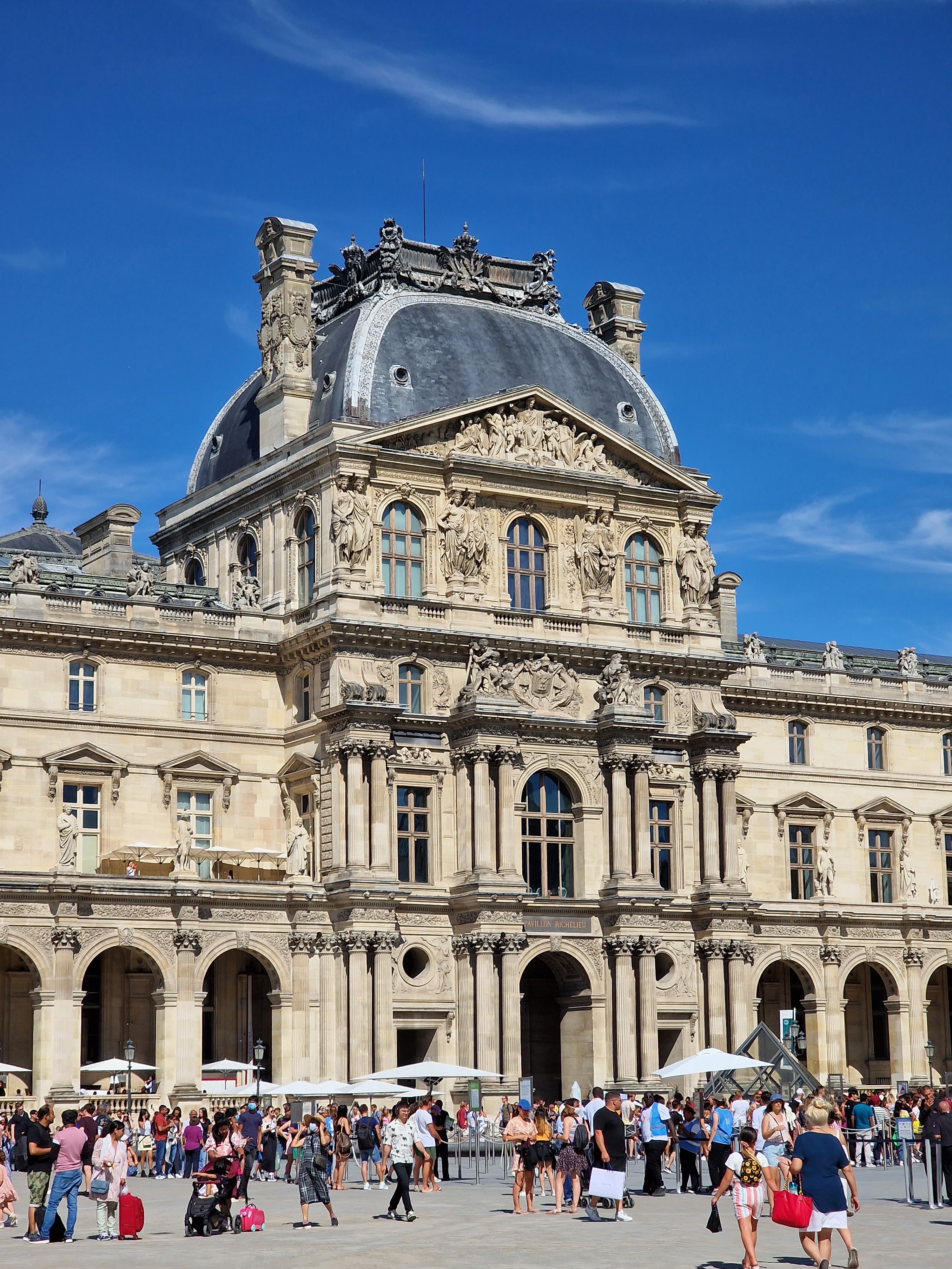 The Charm of Paris in One Image