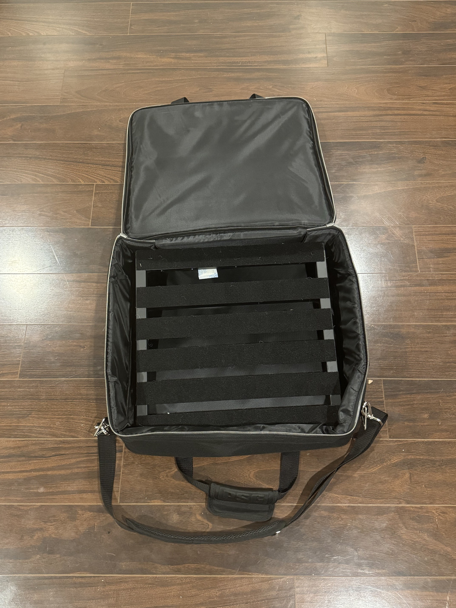 Pedaltrain XD-18 Pedalboard with Soft Case: The Ultimate Setup