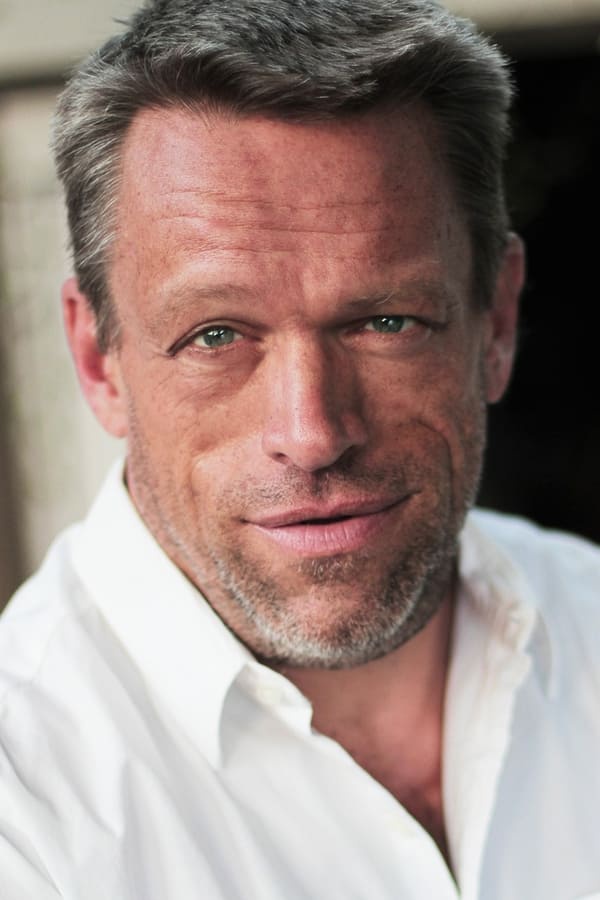 Not sure why the hate, I thought he was a pretty good actor