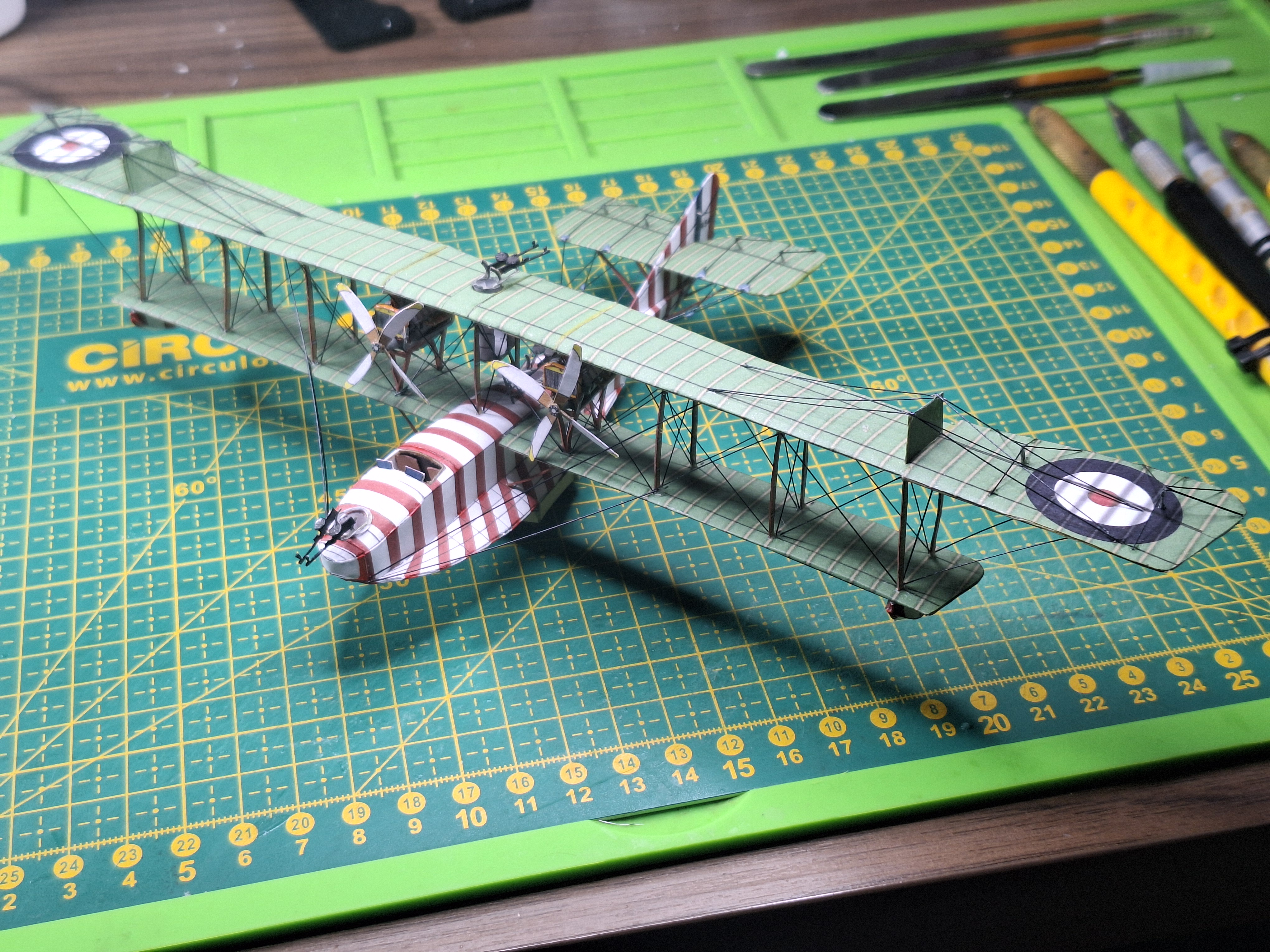 1/100 Scale Felixstowe F2a Papermodel: A Crafting Adventure