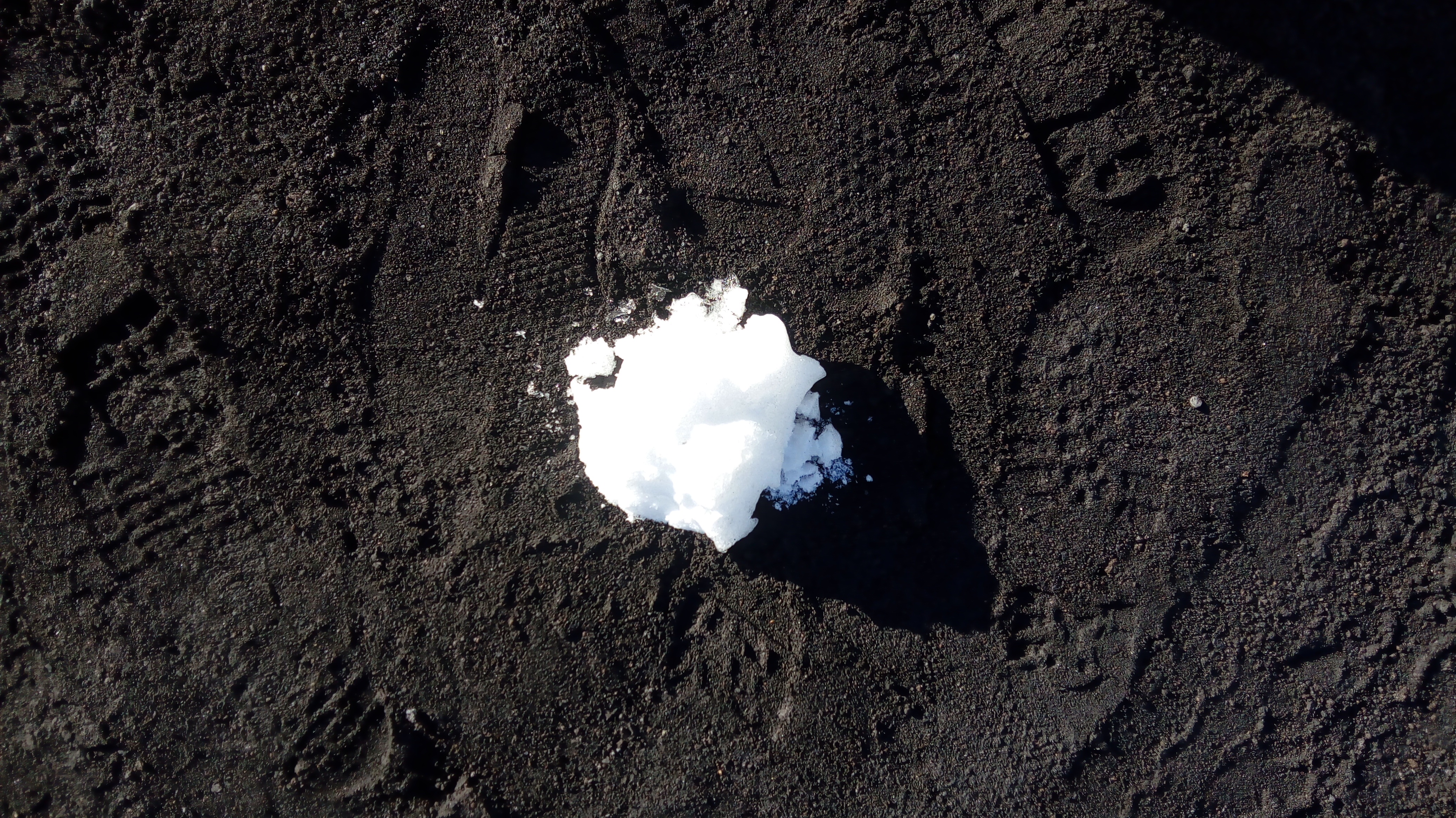 The Epic Clash: Snowball Meets Lava