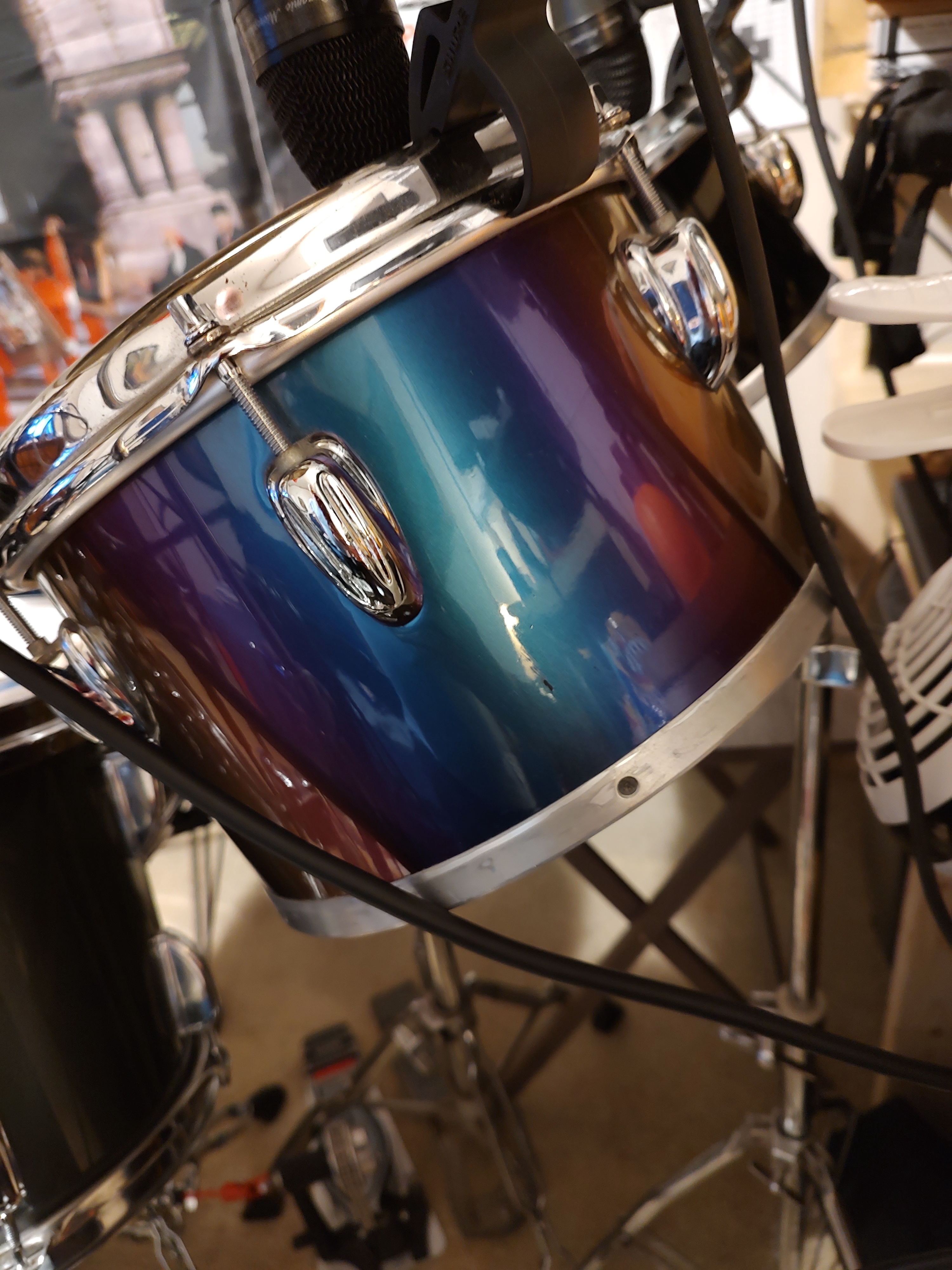 Artistic Painted Drum: A Visual Delight