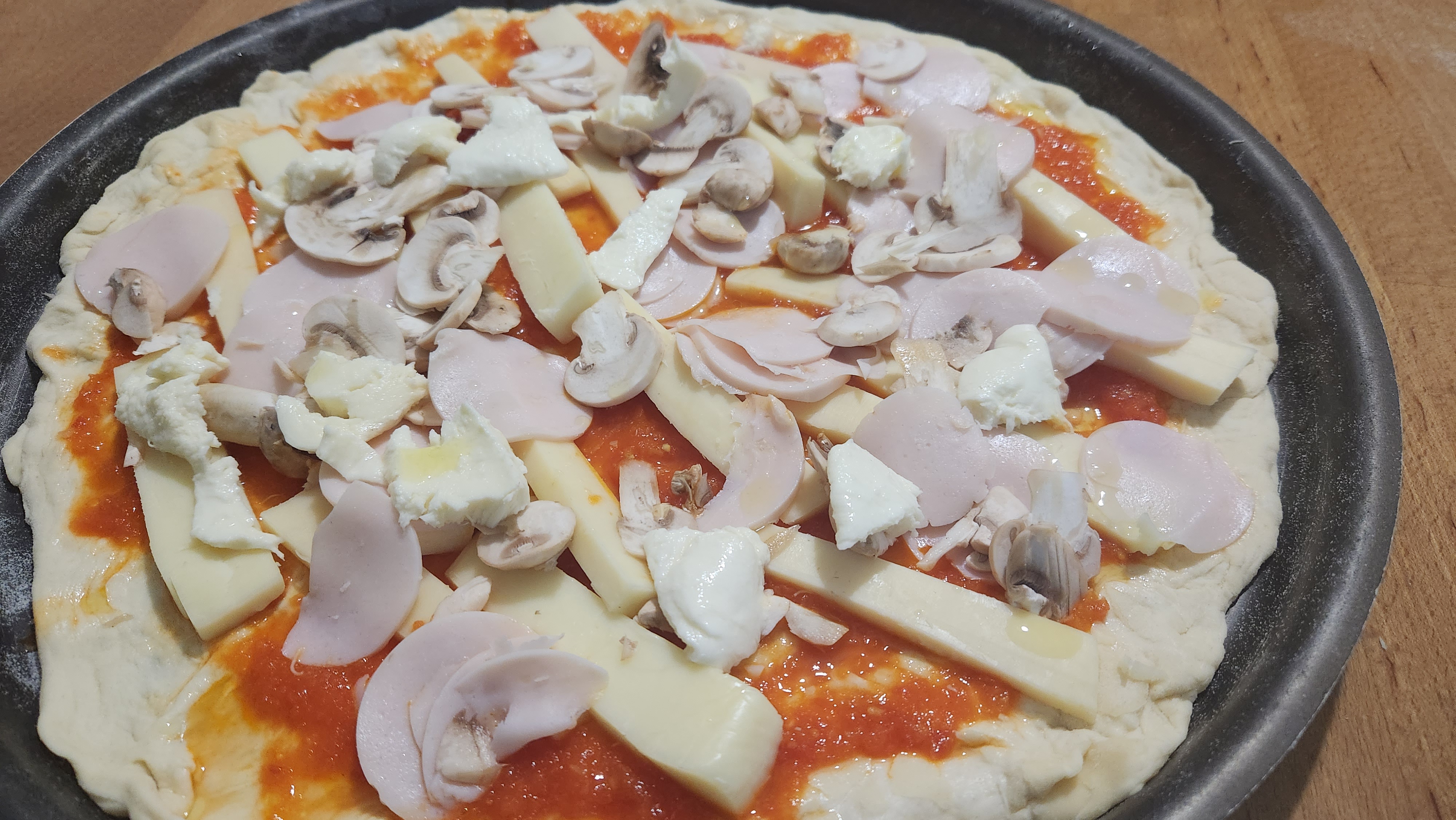 It's Pizza Time: Let's Dive In!