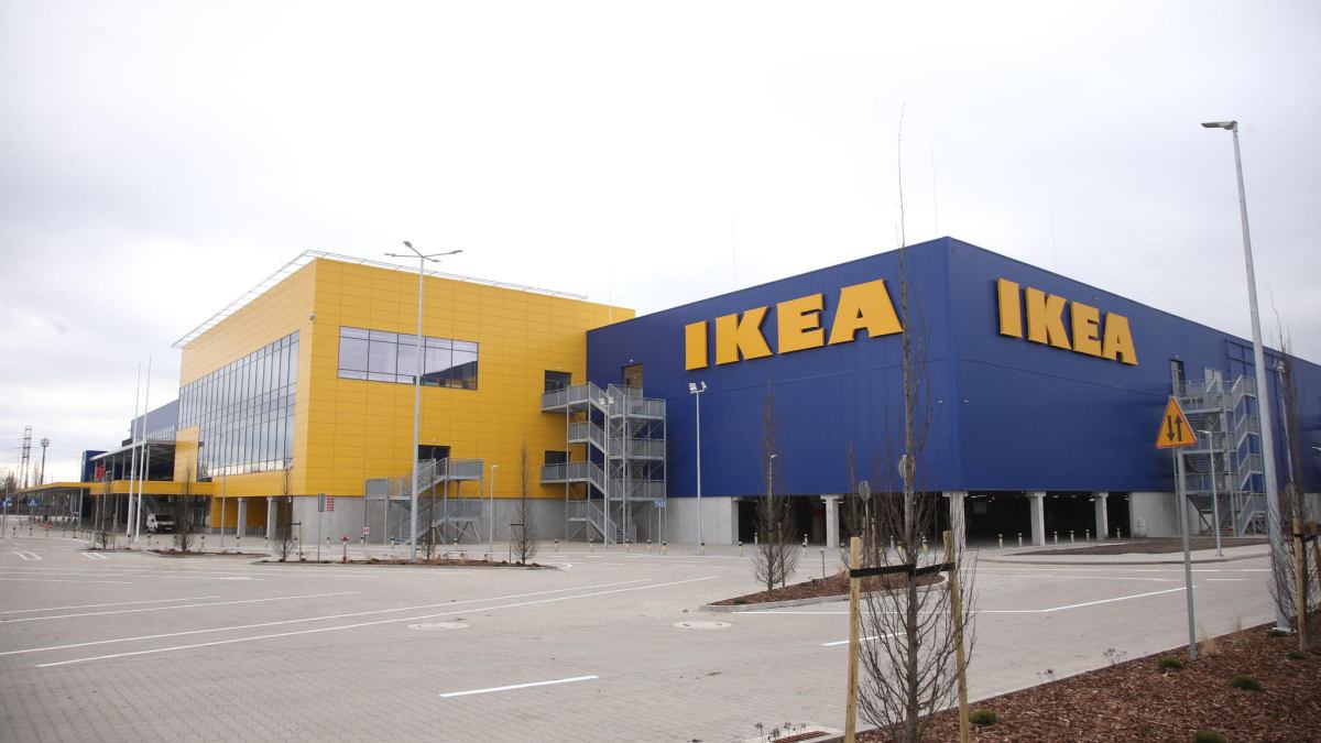 Chaos at IKEA: Polish General Dismissed After Anti-Tank Mines Discovered