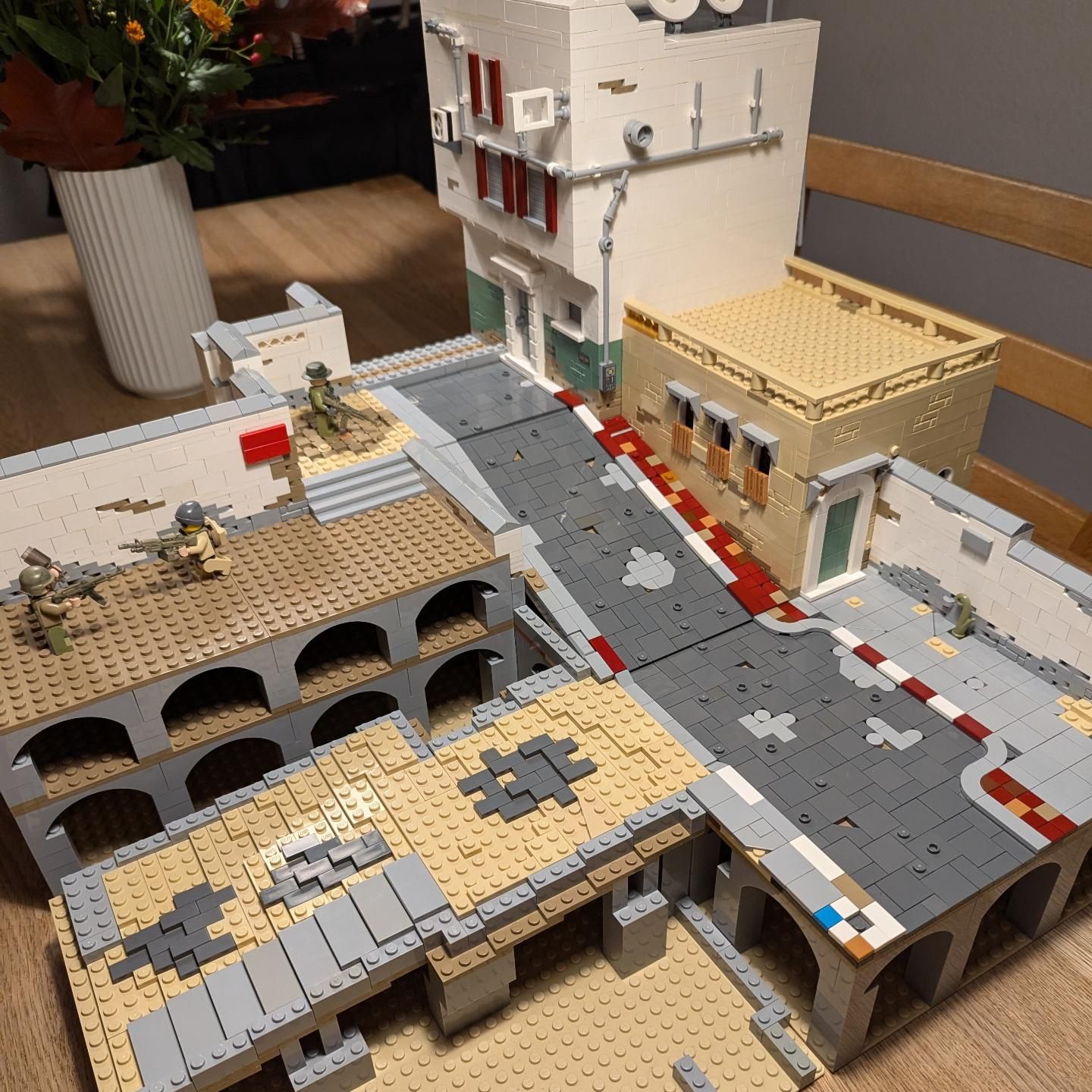 Building the Iconic CS de_dust2 Map in LEGO: Benjamin Jakobsen's Creative Journey