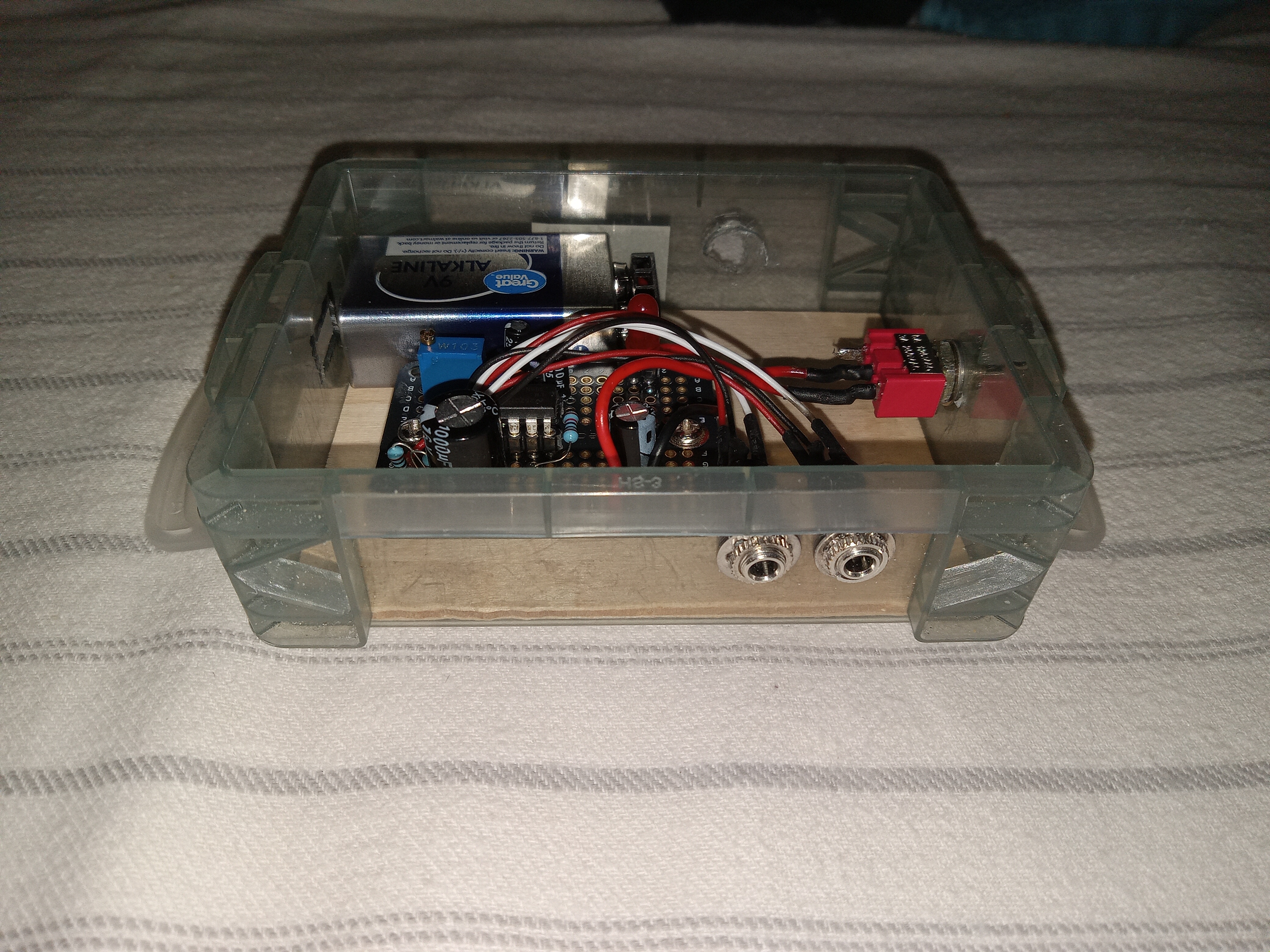 My DIY Speaker Amp is in Need of a Cool Sticker