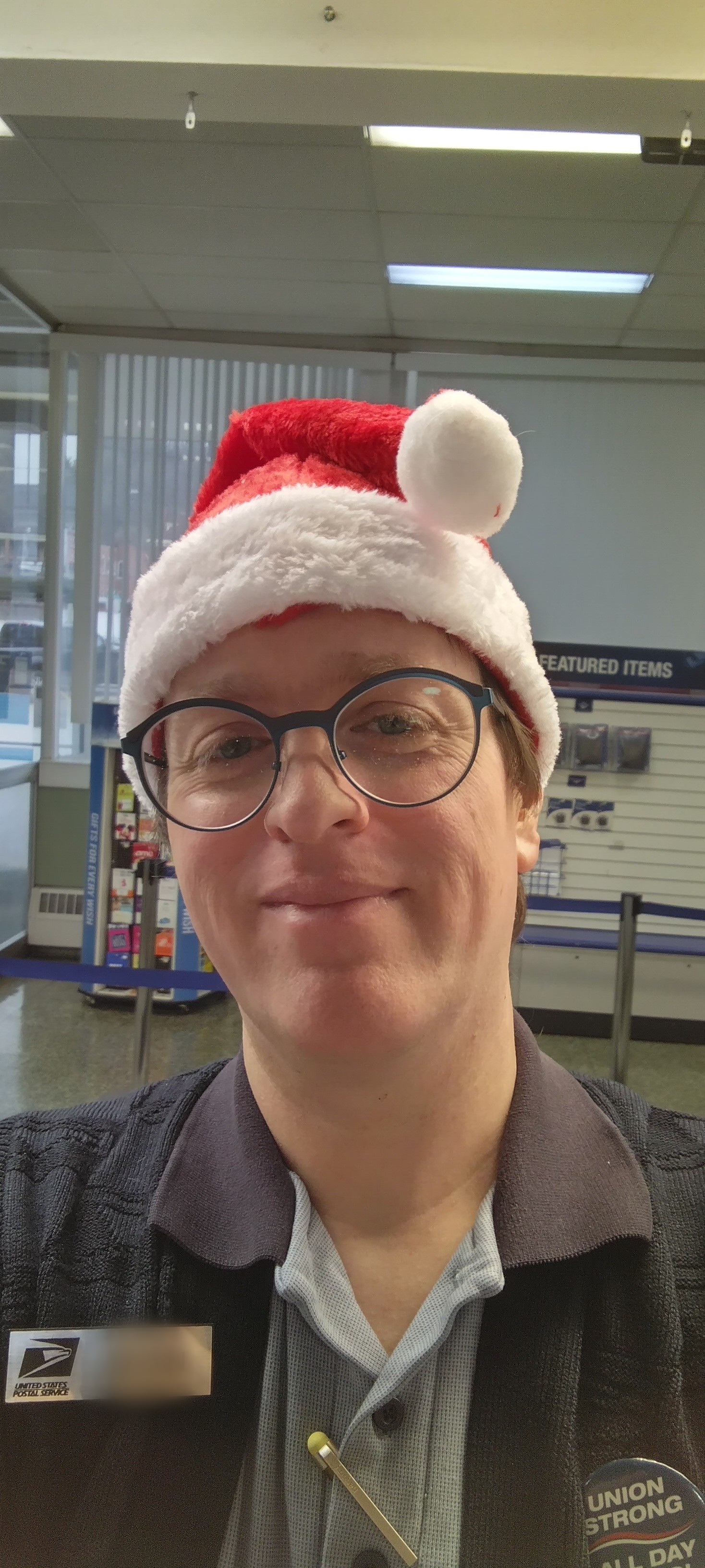 Another year, another festive postal selfie!