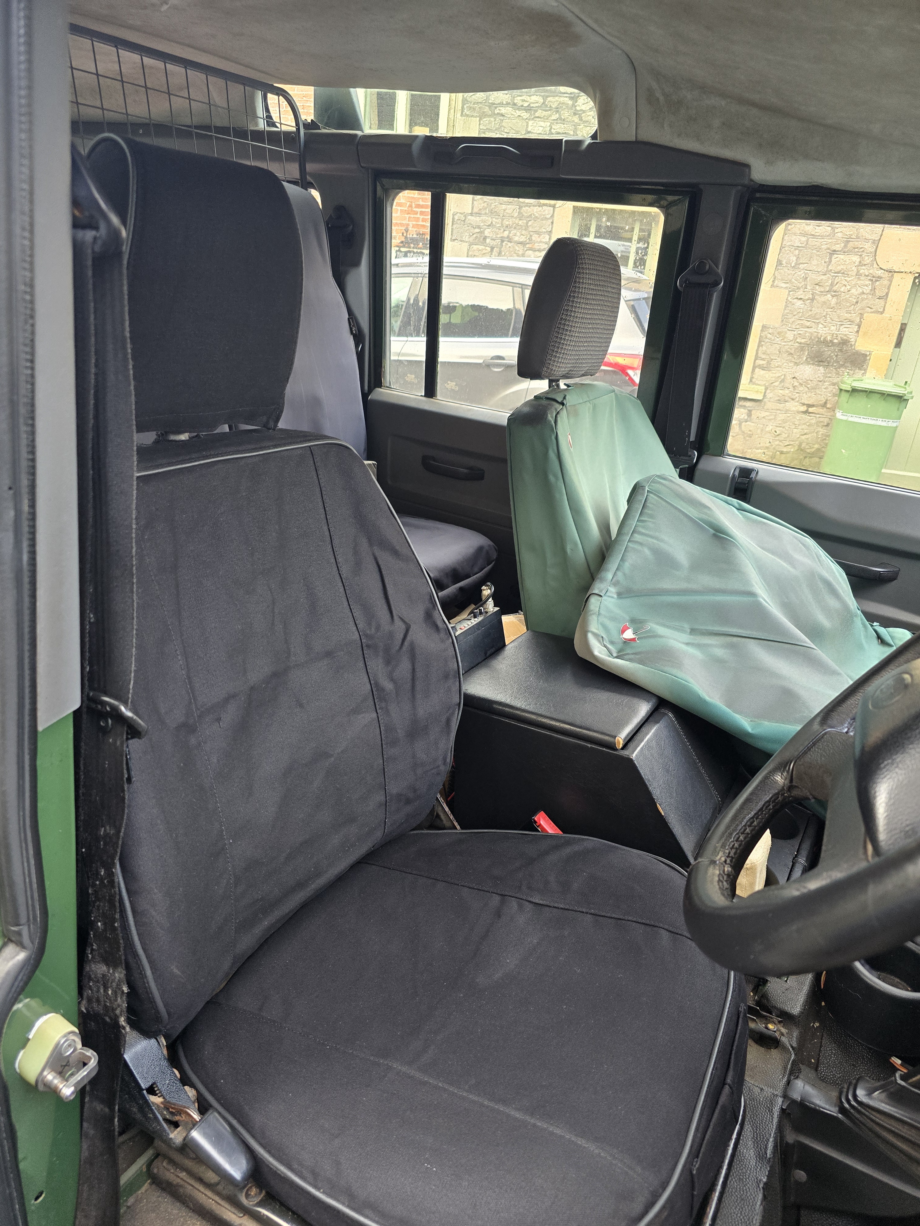It's my cake day, so I treated myself to some fabulous new seat covers!