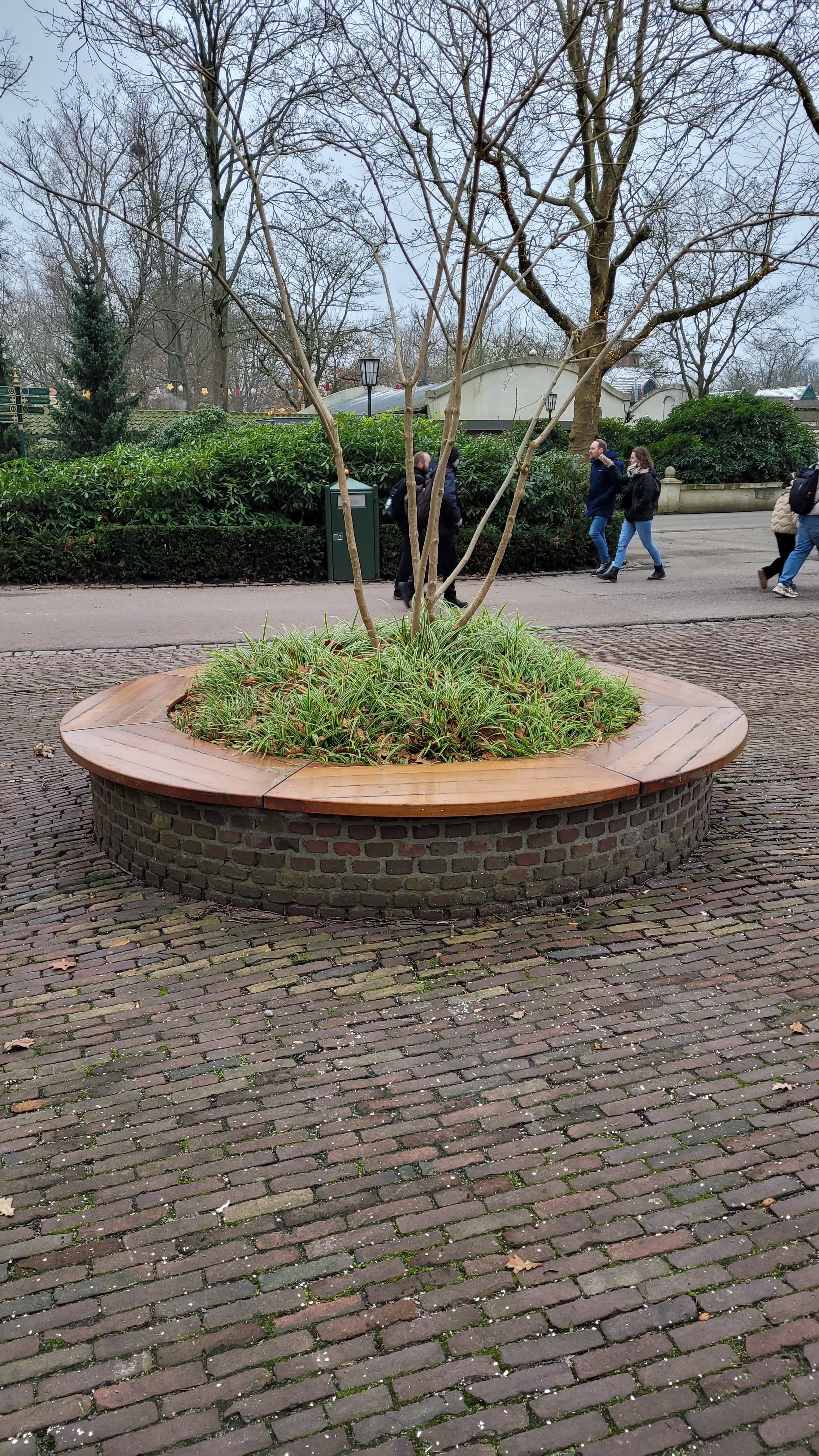 Exploring Efteling: Benches in Marerijk, Part 3