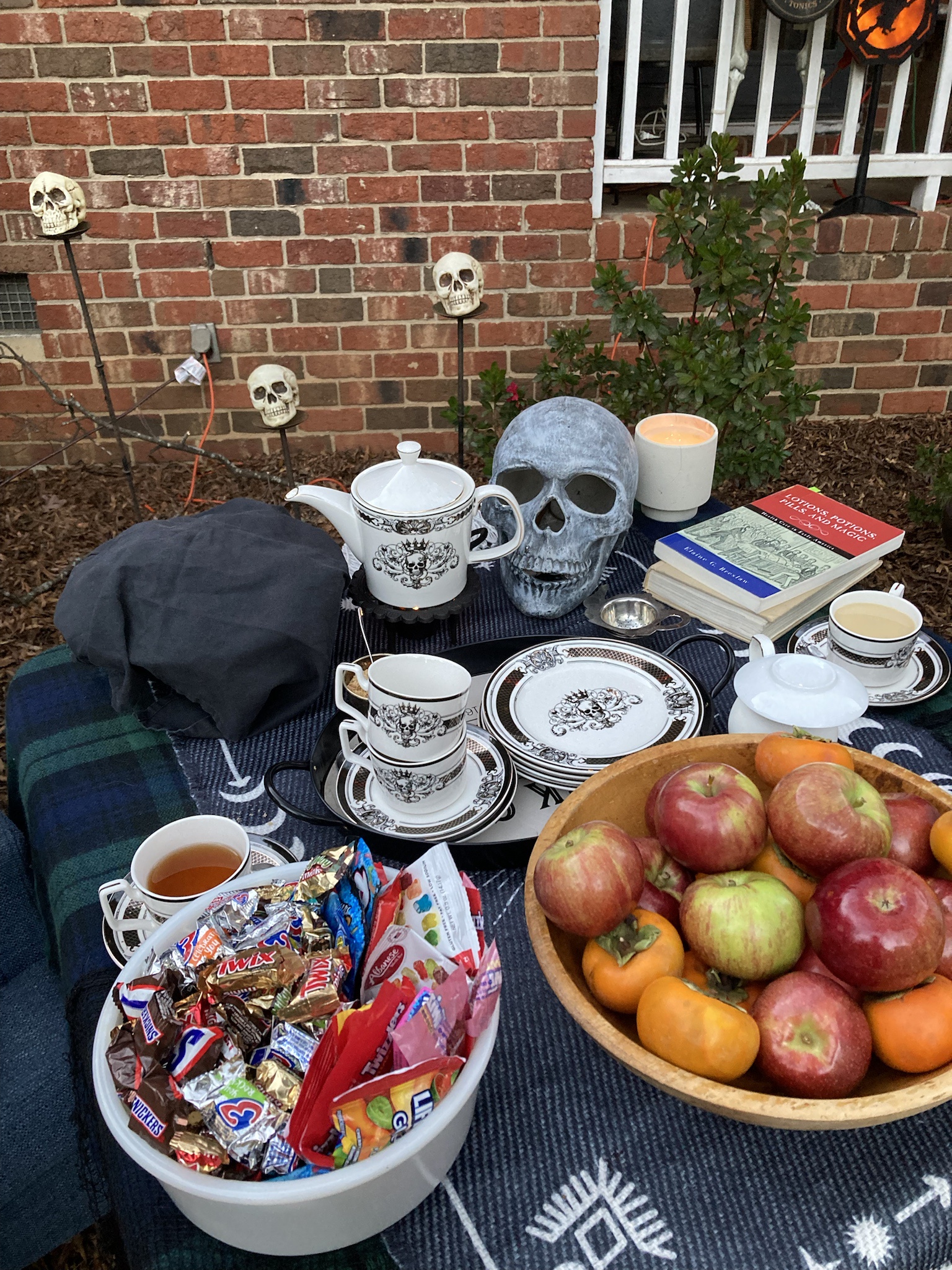 Happy Hallowe'en to all!