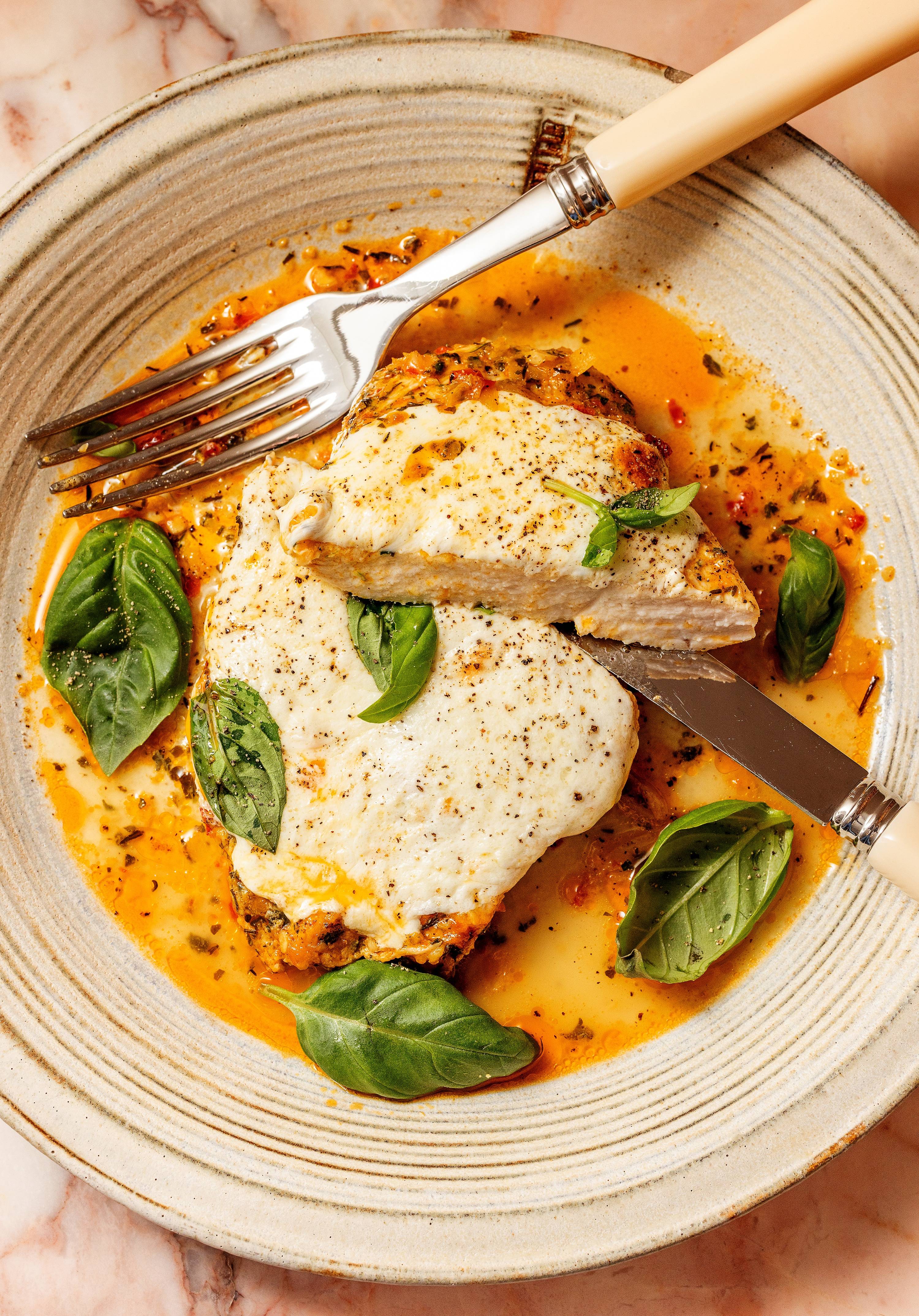 Delicious Calabrian Chicken with Mozzarella: A Must-Try Recipe!
