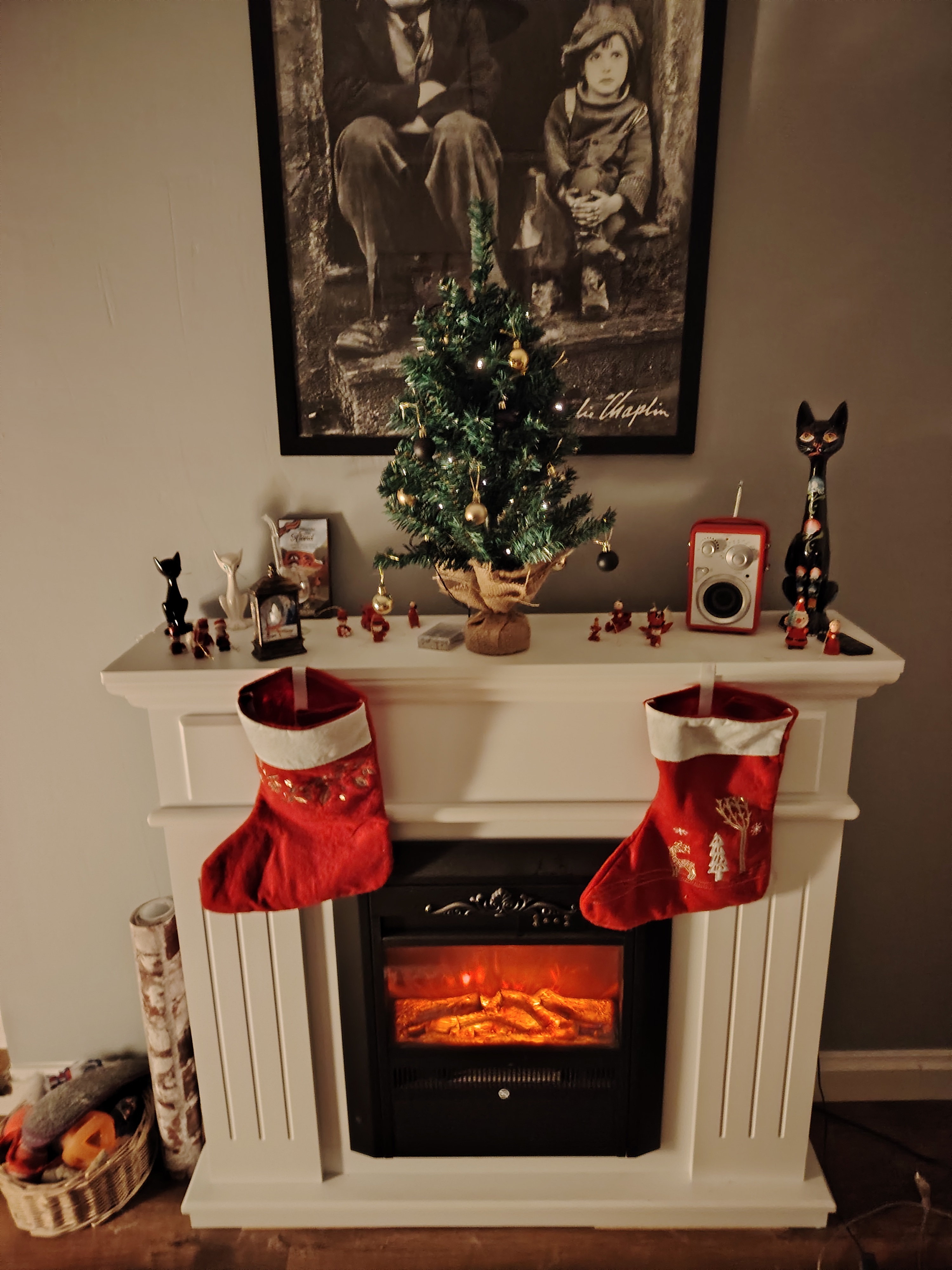Embracing the Holiday Spirit: Christmas Vibes All Around