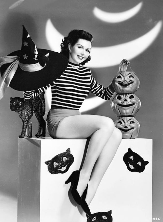 A Glimpse of Ann Miller in the Glamorous 1940s