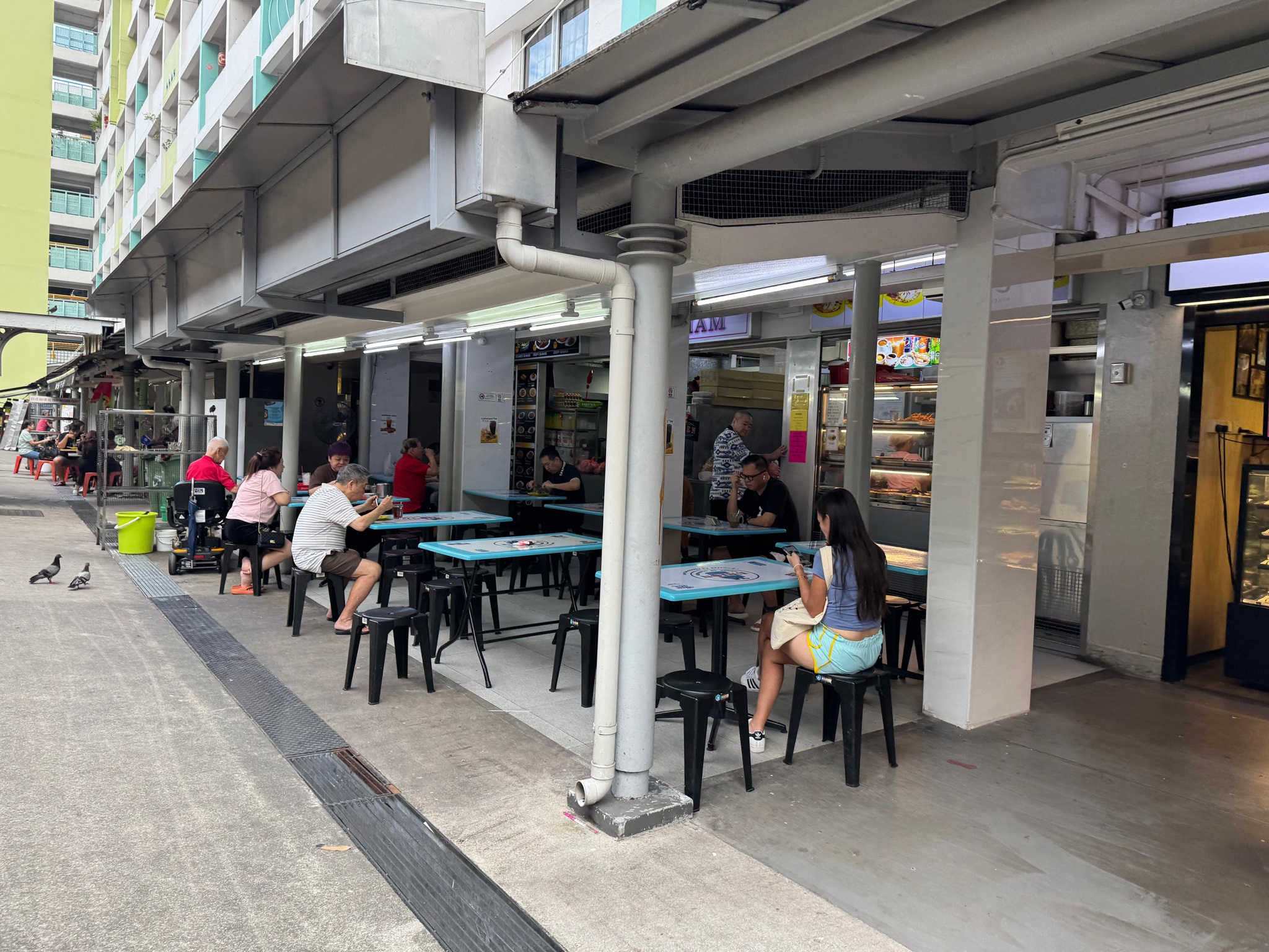 Savoring Hainanese Curry Rice in Singapore