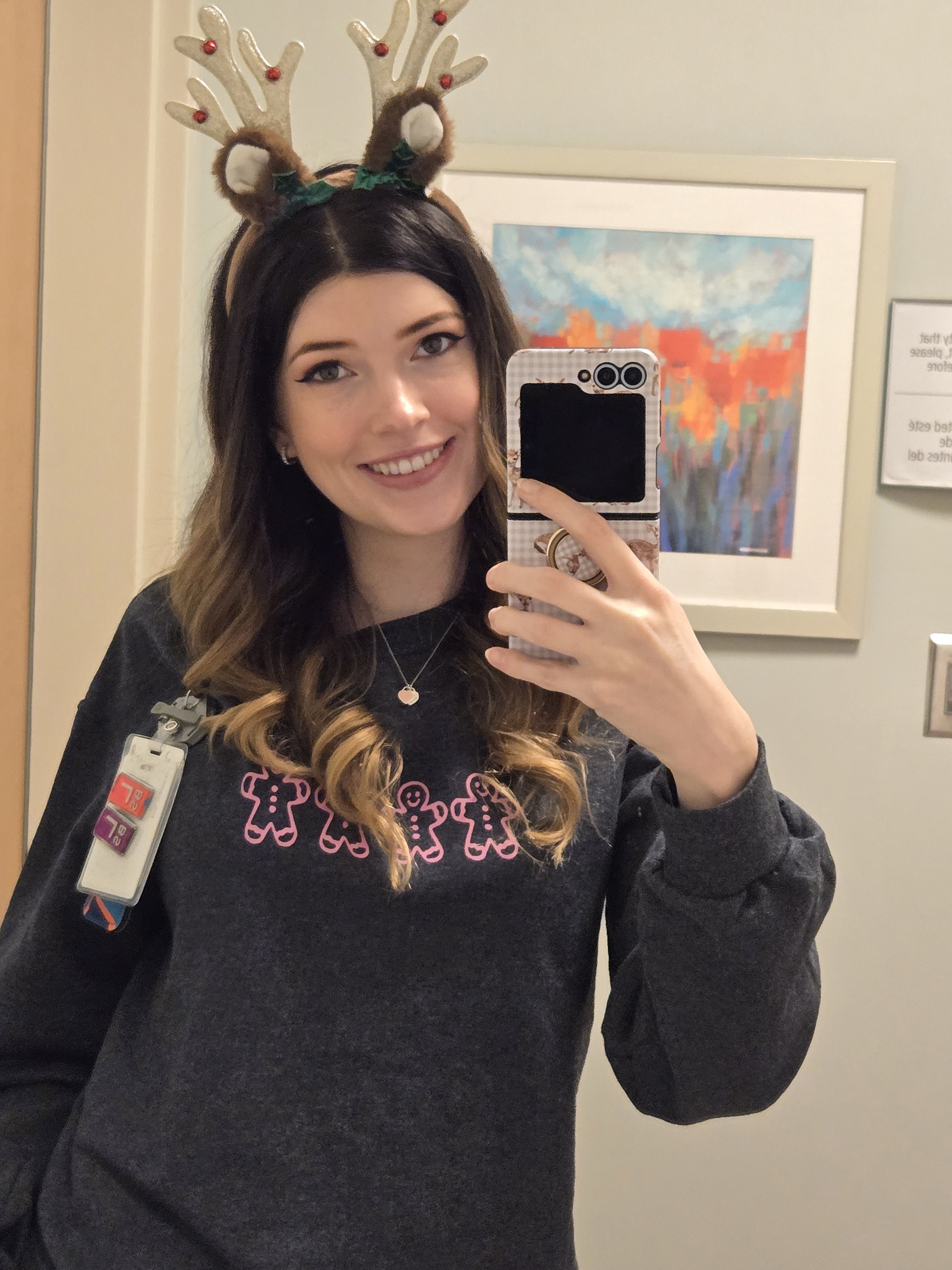 Sending Christmas cheer straight from the ER! Stay safe and enjoy the holidays, everyone!