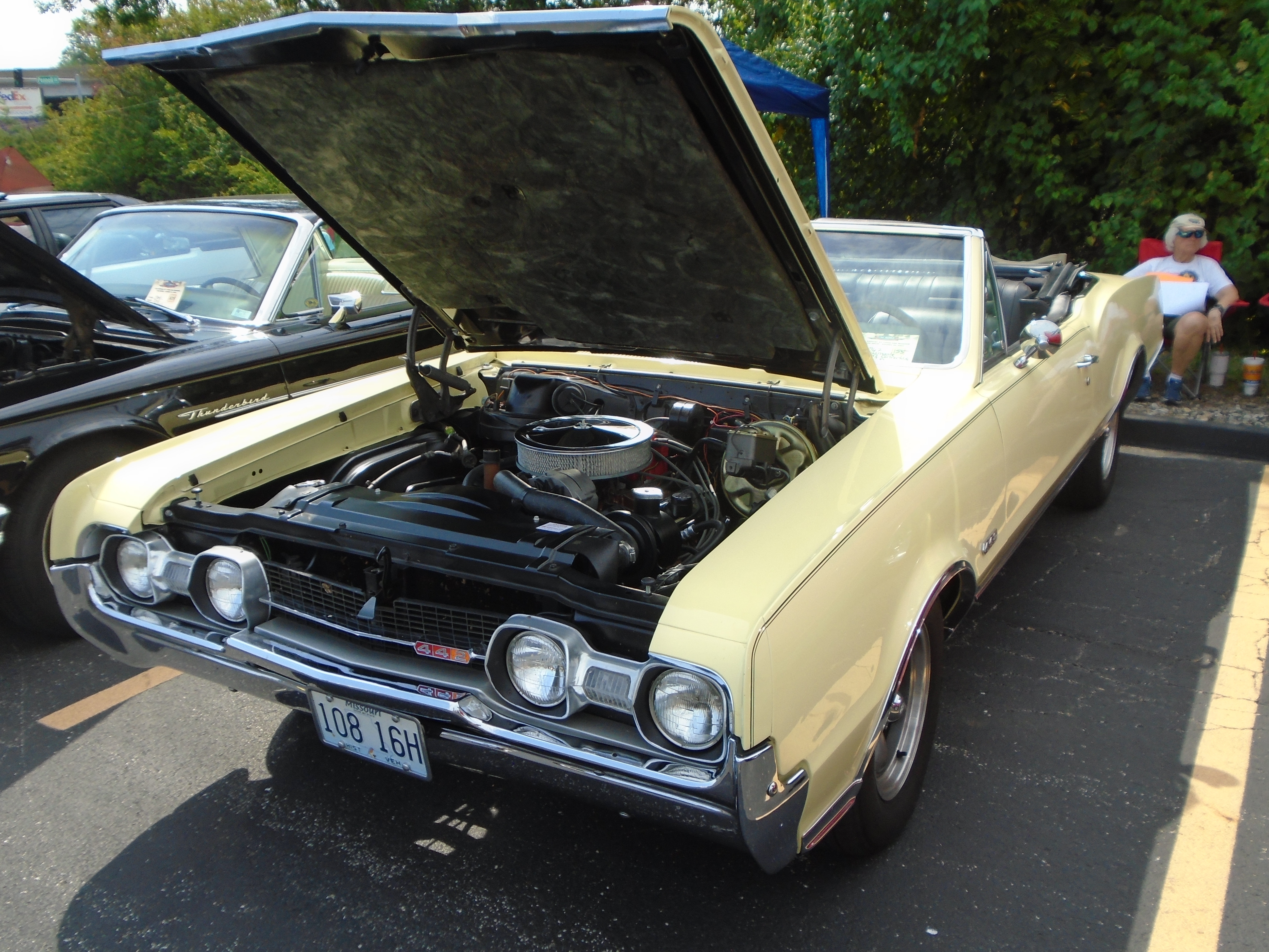Classic Beauty: The 1967 Oldsmobile Cutlass 4-4-2 Convertible