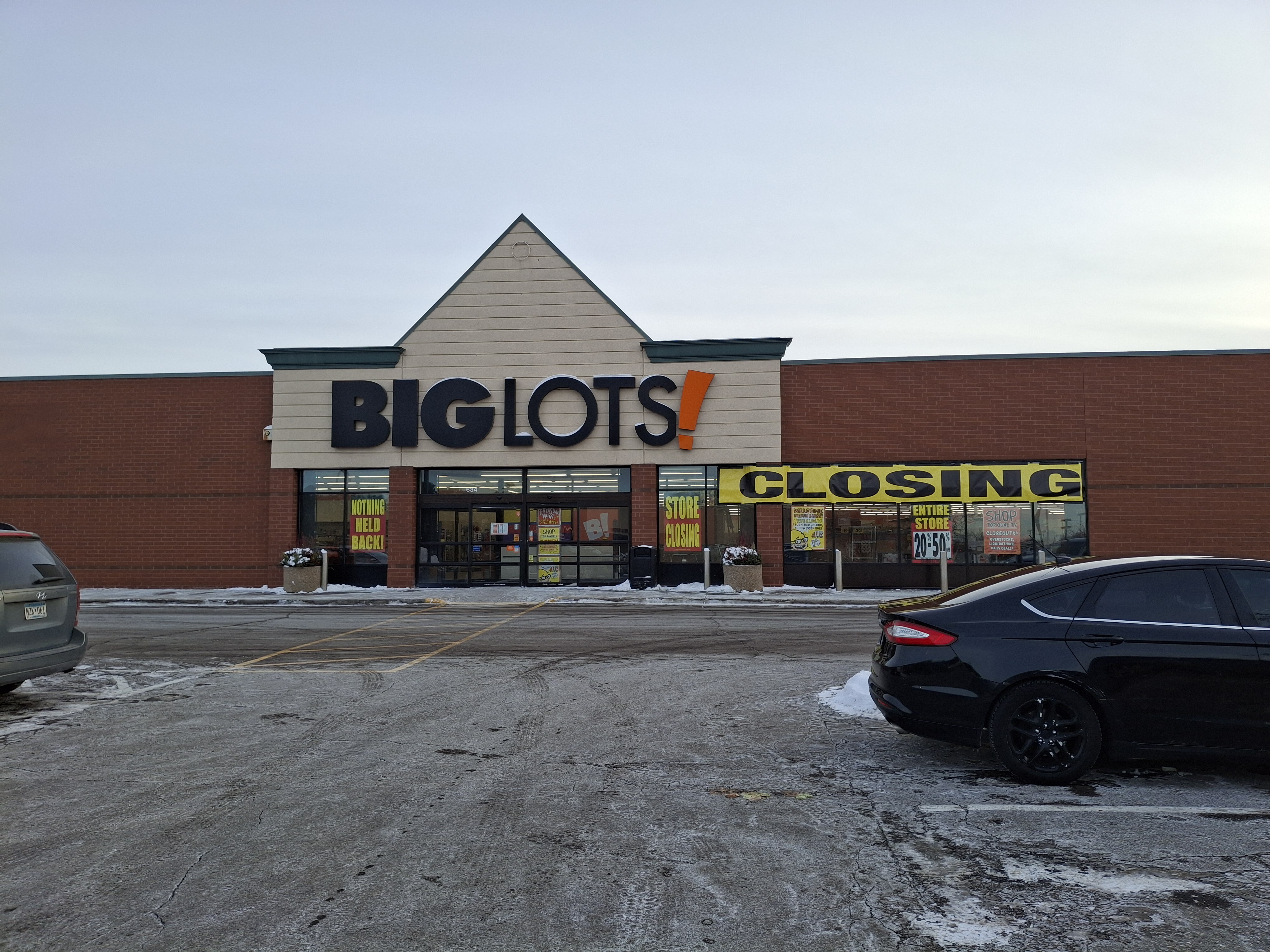 Big Lots Store Closing Announcement - February 11, 2025 in Blaine, MN