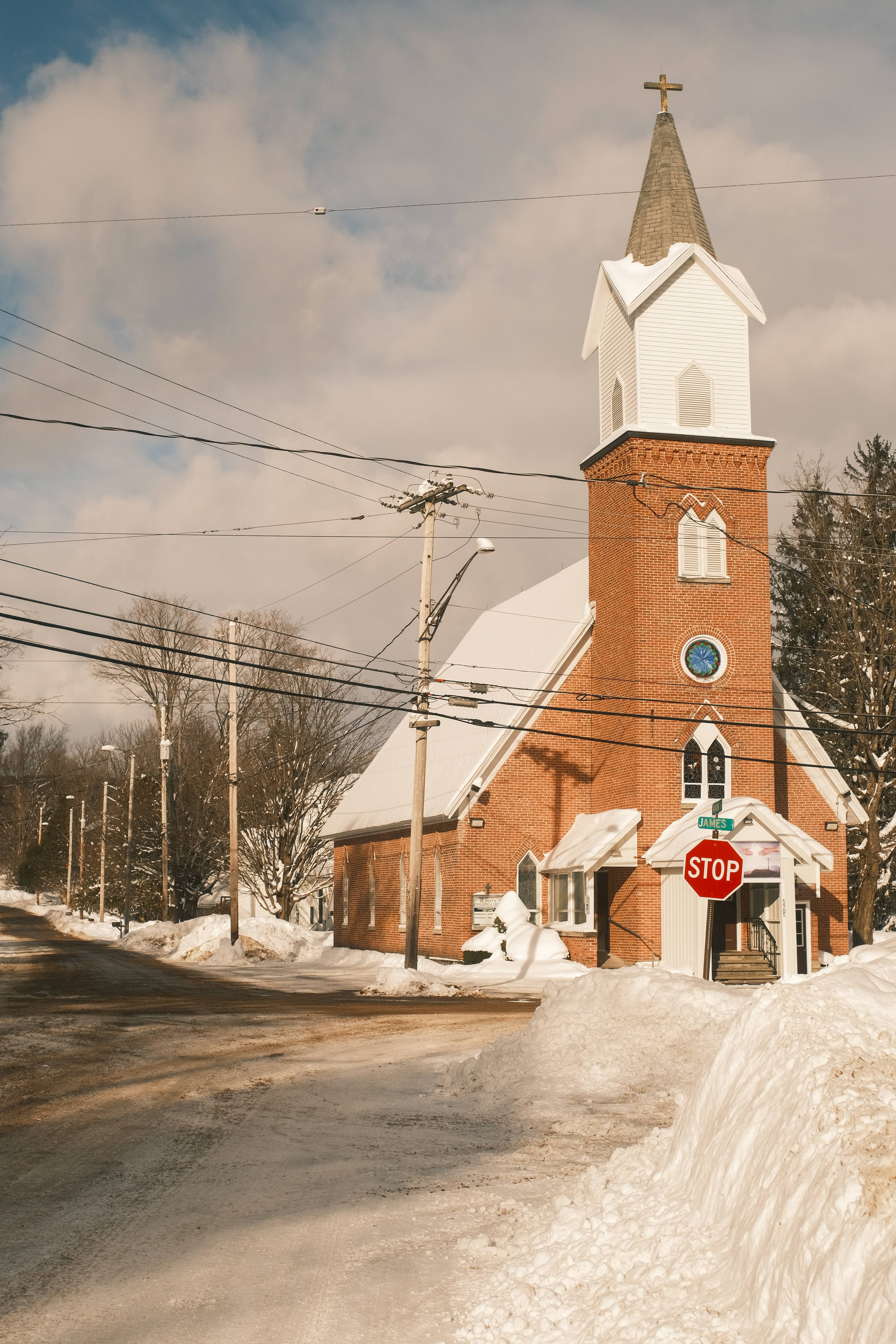 A Glimpse of Winter: Recent Lake Effect Snow in NY