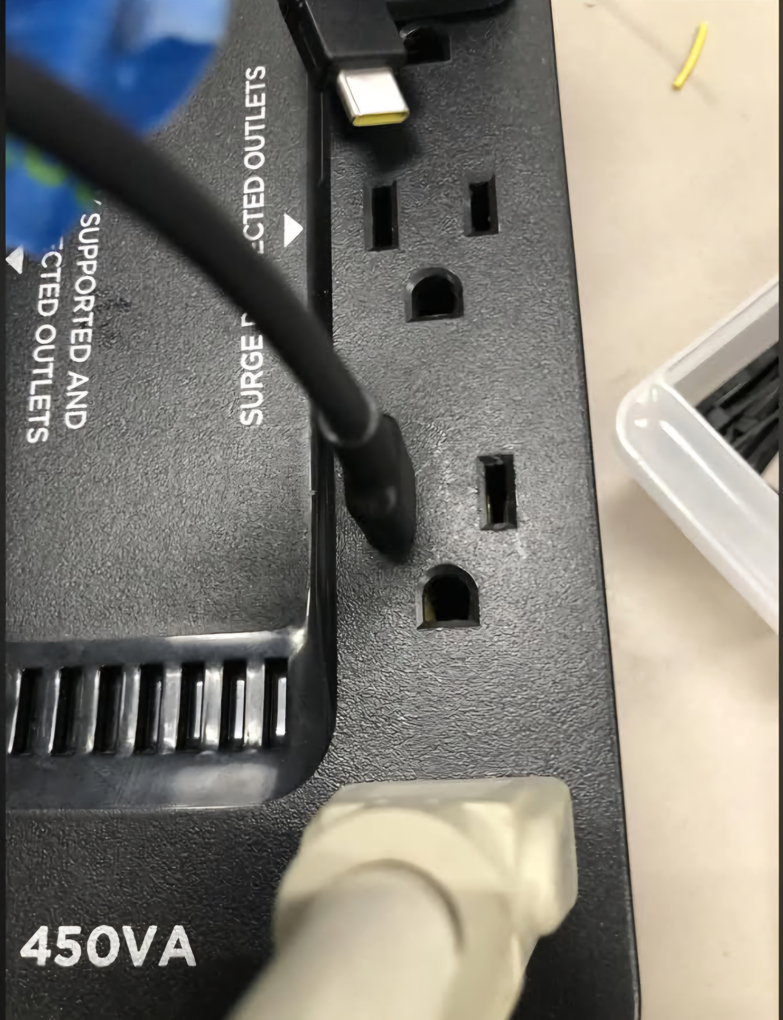 Customer Claims Phone Still Won't Charge After Cable Replacement