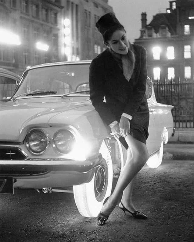 A glimpse of illuminated tires from 1961.