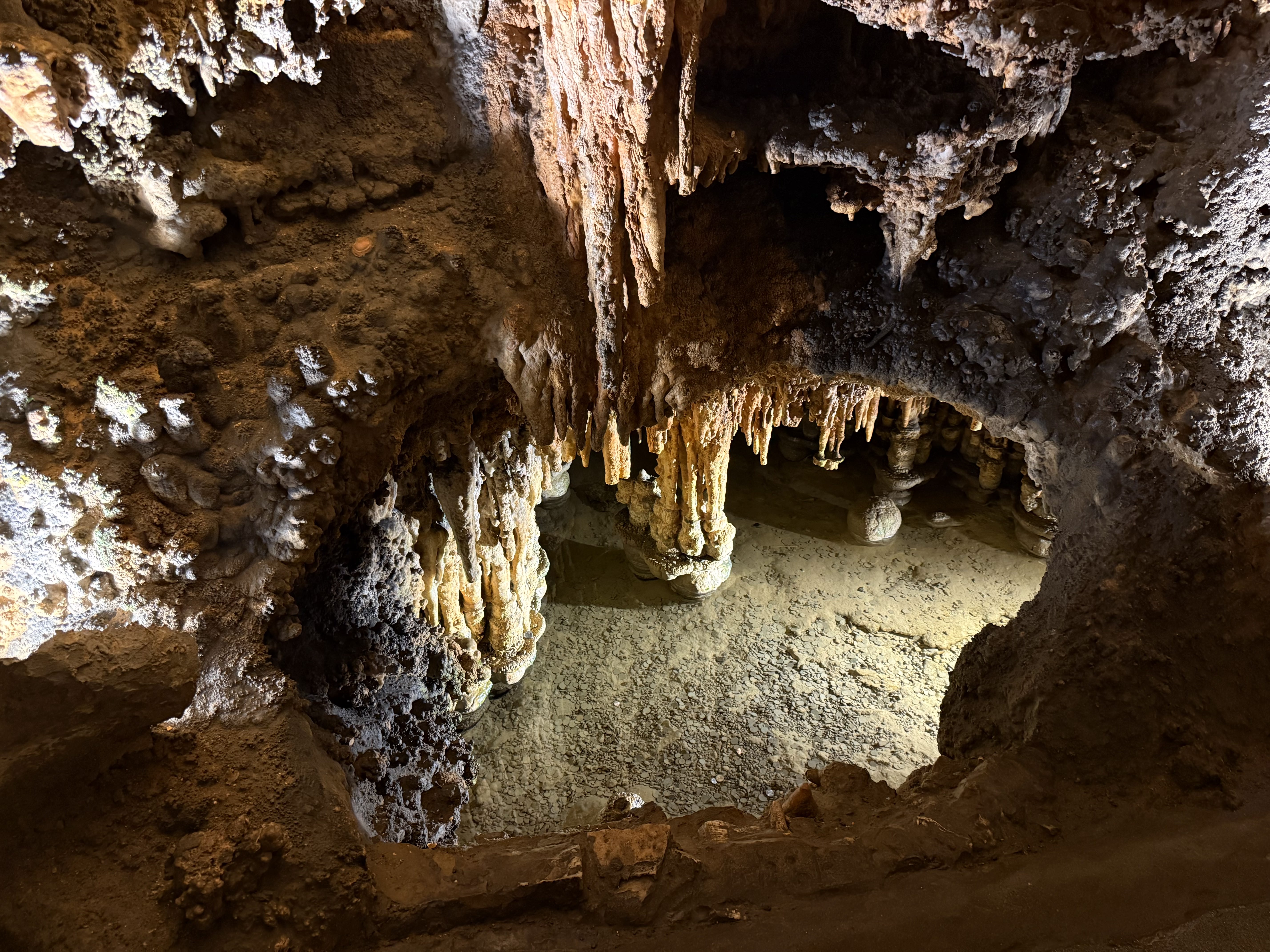 Journeying Deep Inside the Earth: Stunning Photos from Luray Caverns, Virginia