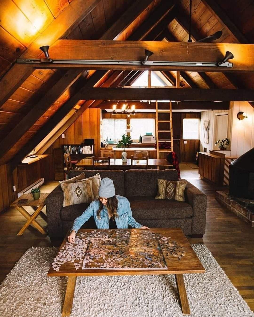 Cozy Cabin and Autumn Vibes: The Perfect Getaway