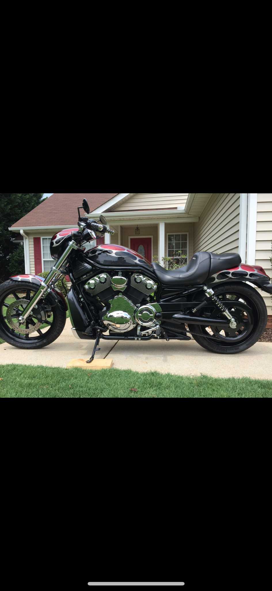 Check Out This Stunning 2006 HD NightRod